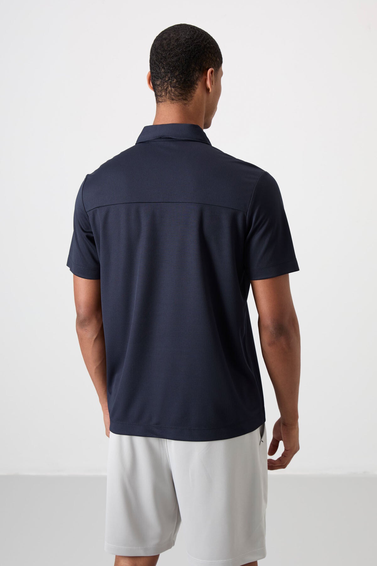 Lacivert Nefes Alan Dokulu İnce Esnek Standart Fit Polo Yaka Erkek Performans T-Shirt - 88402