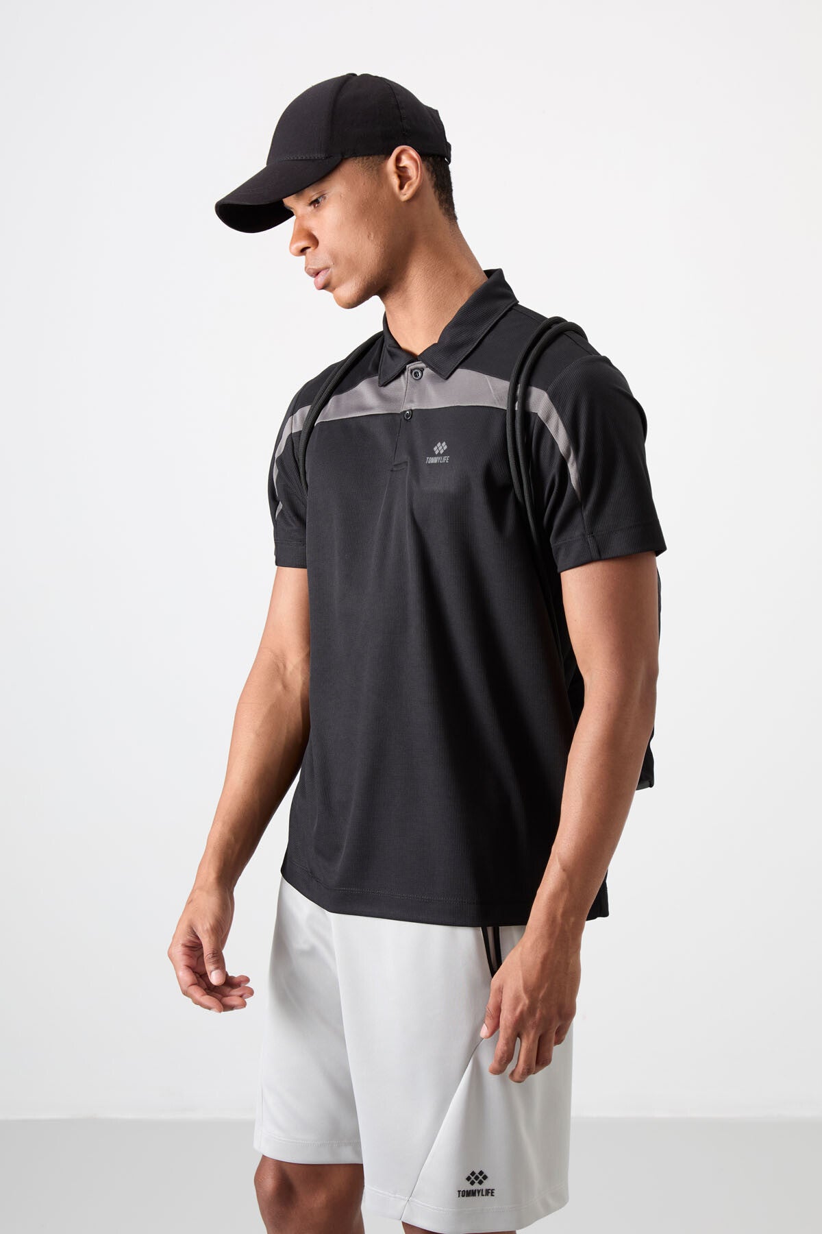 Siyah Nefes Alan Dokulu İnce Esnek Standart Fit Polo Yaka Erkek Performans T-Shirt - 88392