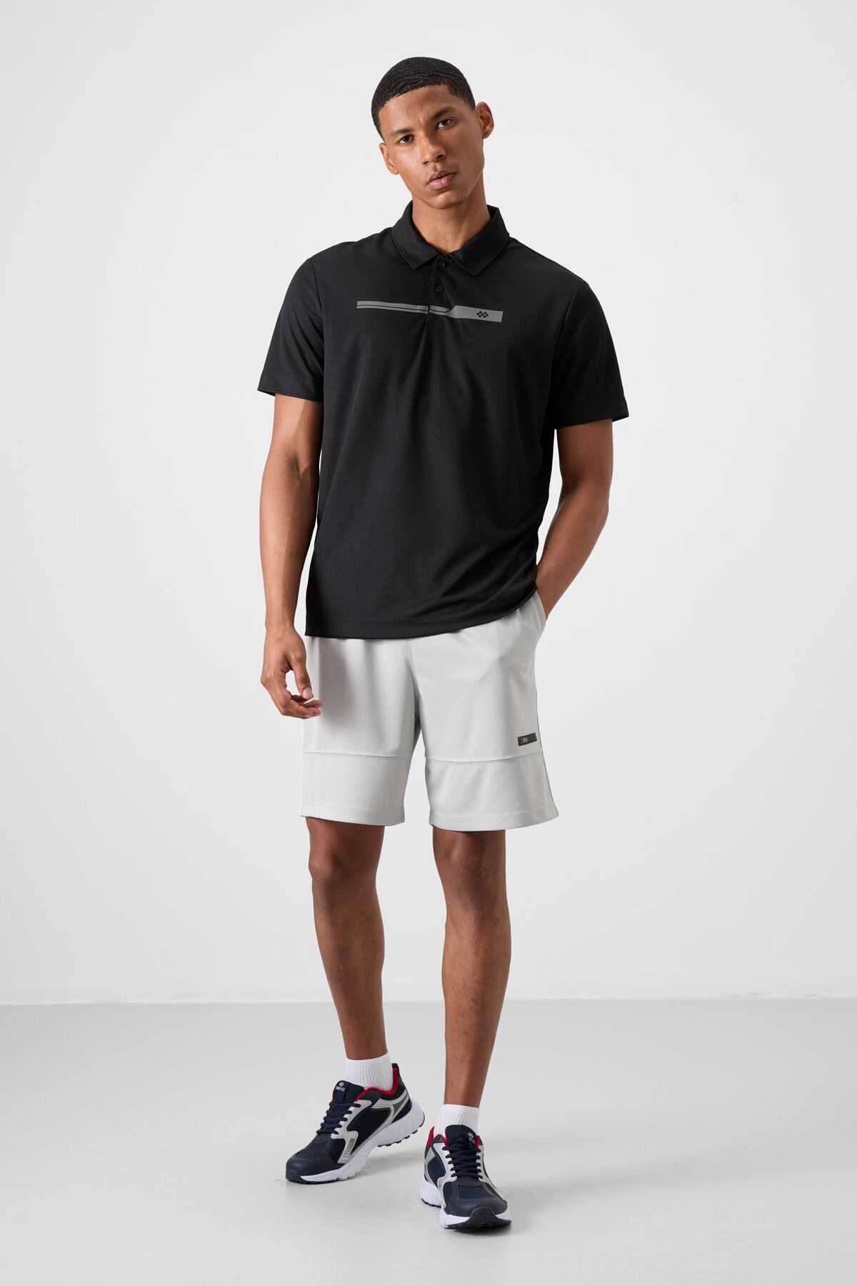 Siyah Nefes Alan Dokulu İnce Esnek Standart Fit Polo Yaka Erkek Performans T-Shirt - 88393
