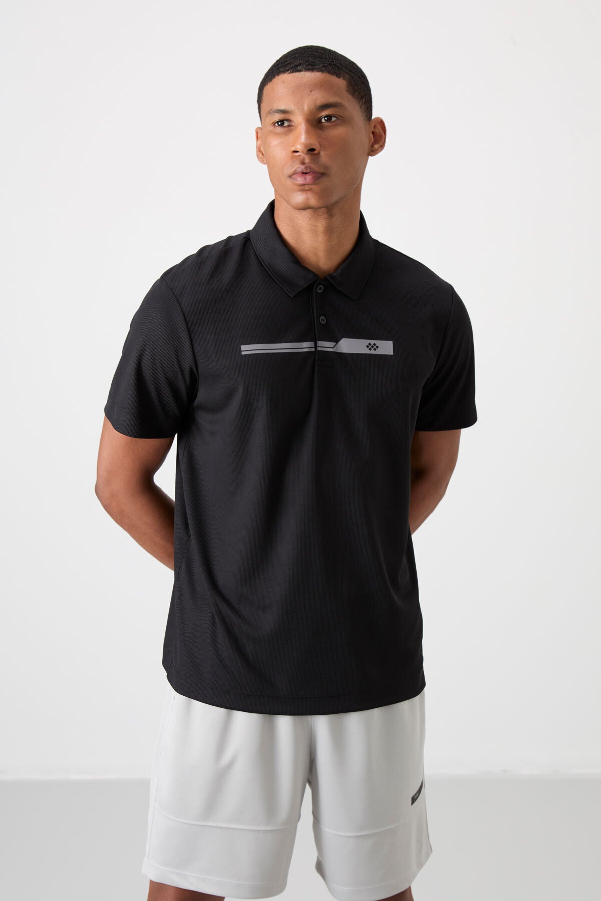 Siyah Nefes Alan Dokulu İnce Esnek Standart Fit Polo Yaka Erkek Performans T-Shirt - 88393