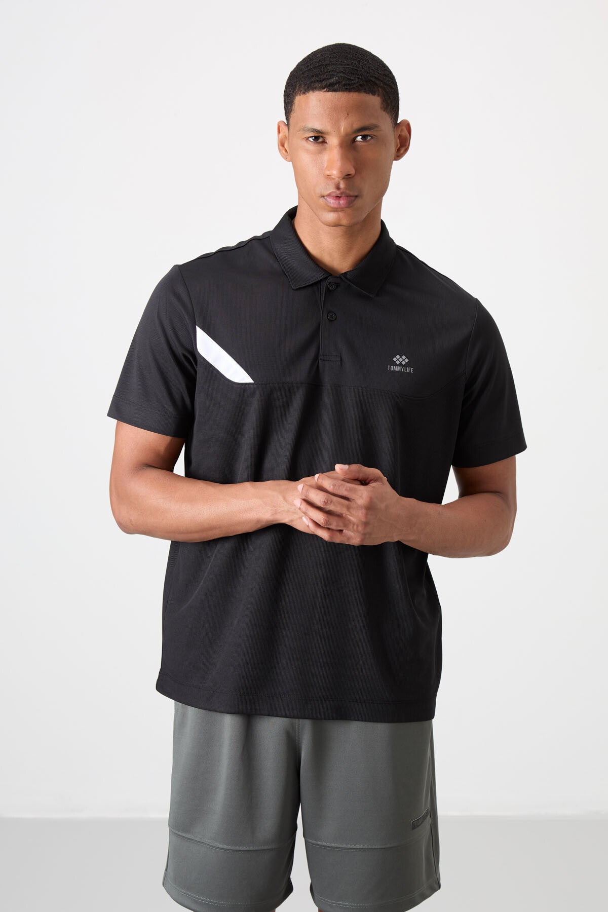 Siyah Nefes Alan Dokulu İnce Esnek Standart Fit Polo Yaka Erkek Performans T-Shirt - 88402