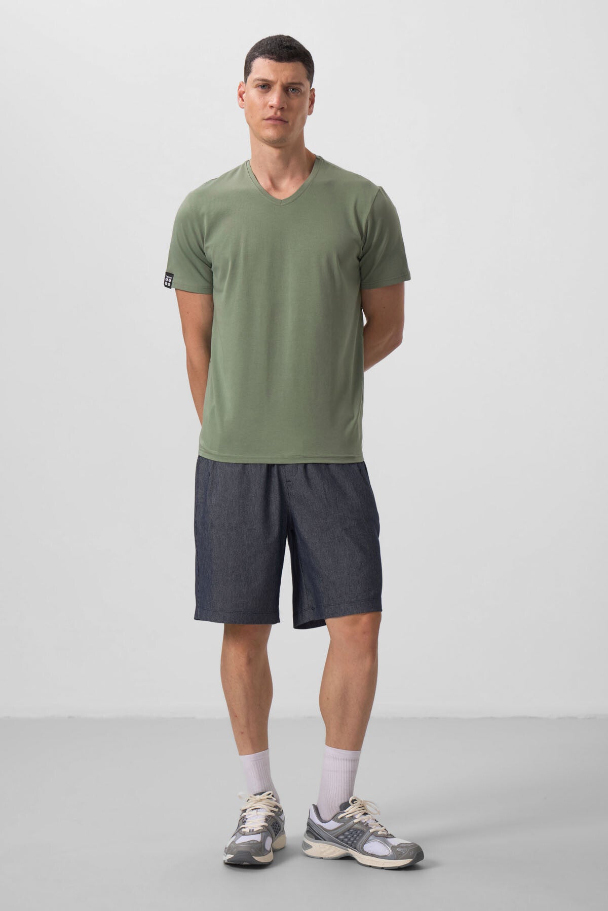 Açık Yeşil Basic Kısa Kol Standart Kalıp V Yaka Erkek T-Shirt - 87912