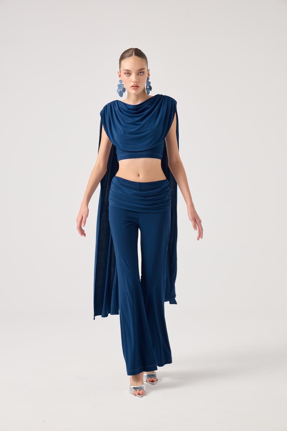 Şal Detaylı Bluz ve İspanyol Pantolonlu Finley Takım Mavi