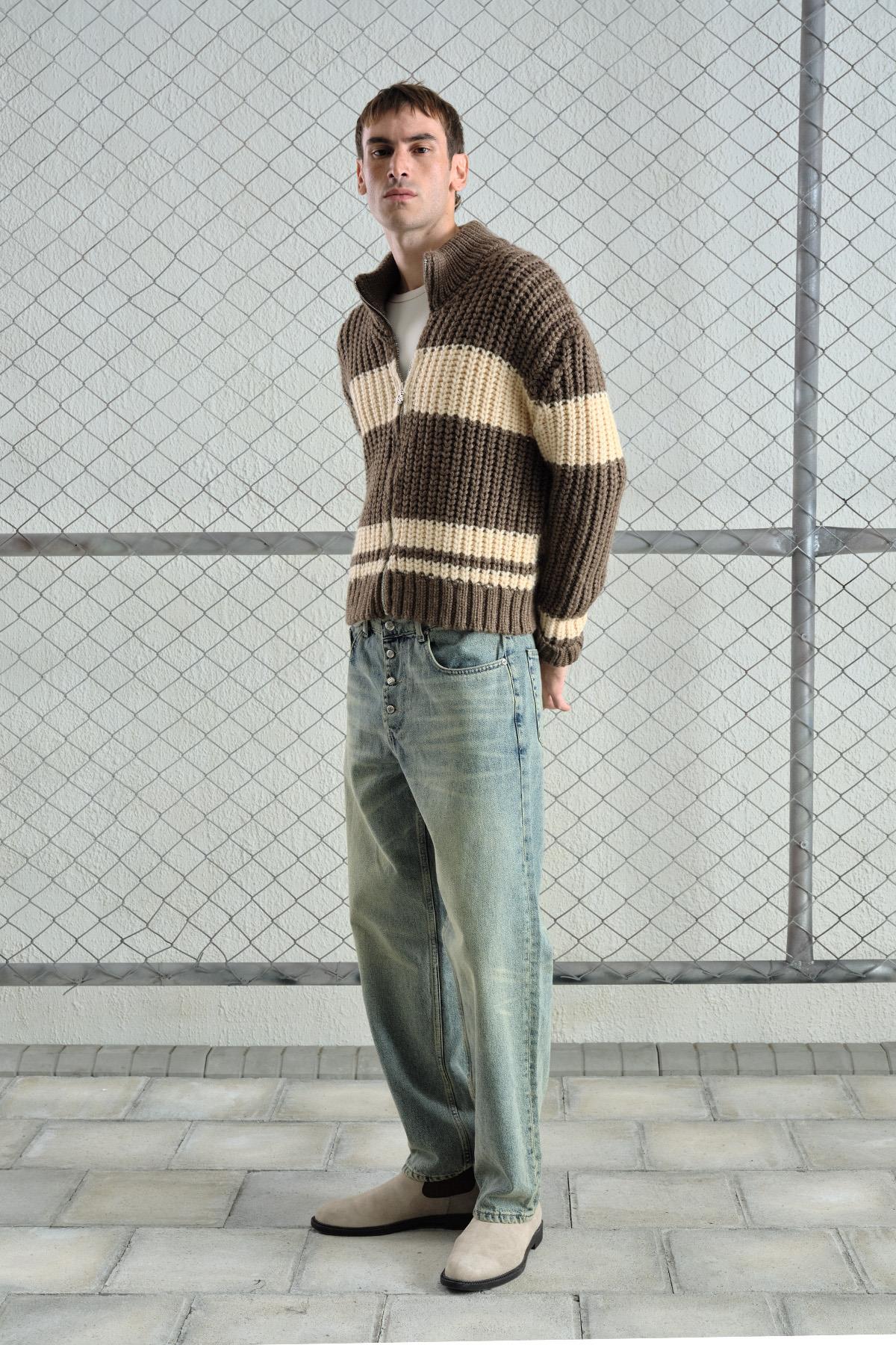 FERMUARLI TRİKO KAHVERENGİ HIRKA