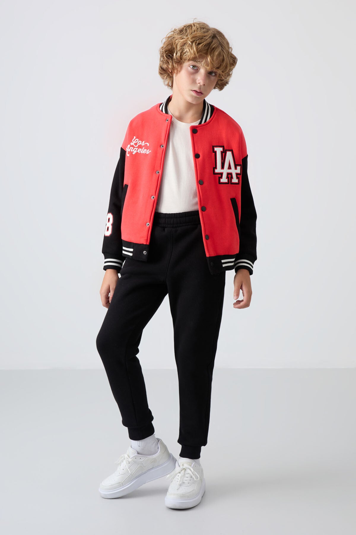 Fiesta Pamuklu Kalın İçi Tüylü Yumuşak Dokulu Standart Fit Nakışlı Erkek Çocuk Kolej Ceket - 11258