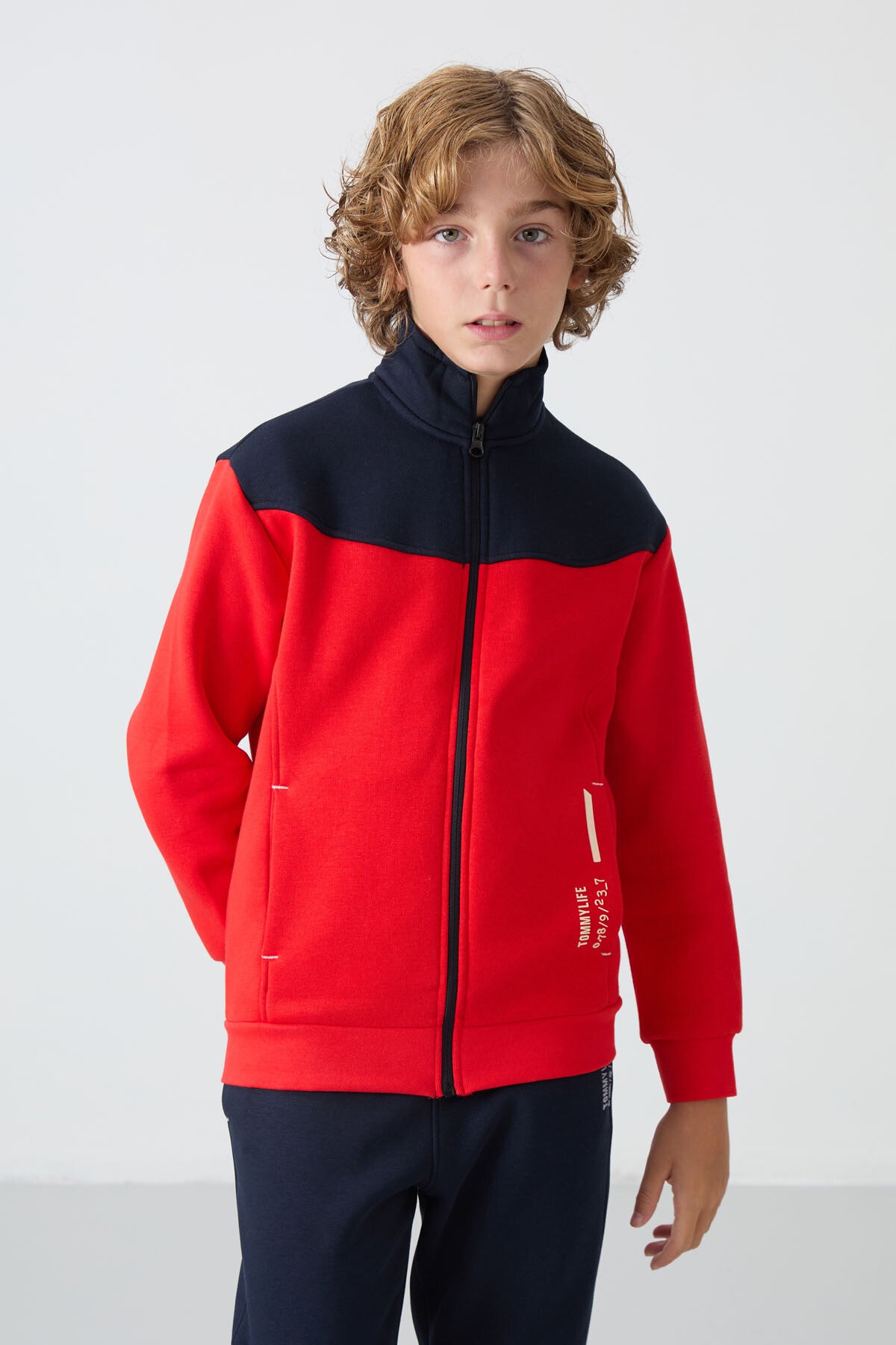 Fiesta-Lacivert Pamuklu Kalın İçi Tüylü Standart Fit Nakışlı Erkek Çocuk Eşofman Takım - 11240