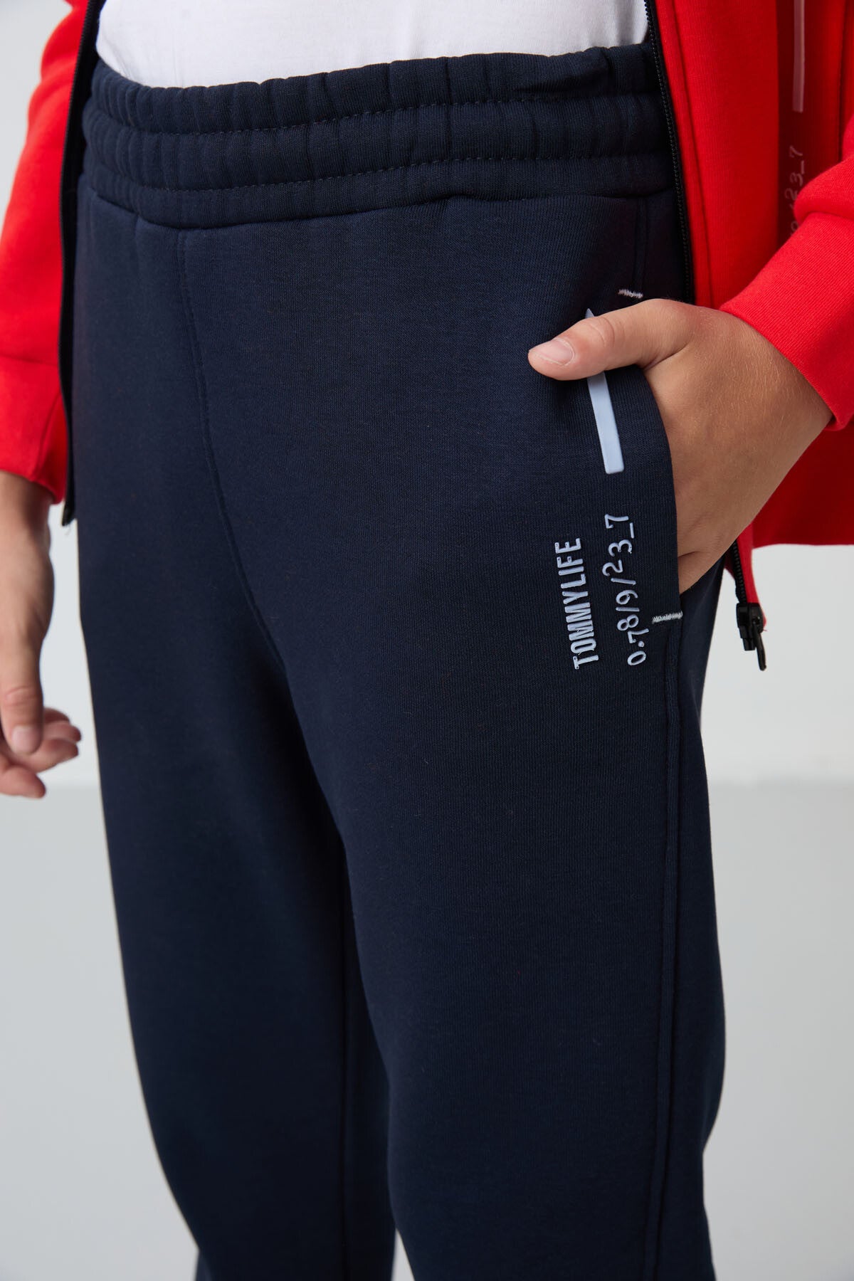 Fiesta-Lacivert Pamuklu Kalın İçi Tüylü Standart Fit Nakışlı Erkek Çocuk Eşofman Takım - 11240