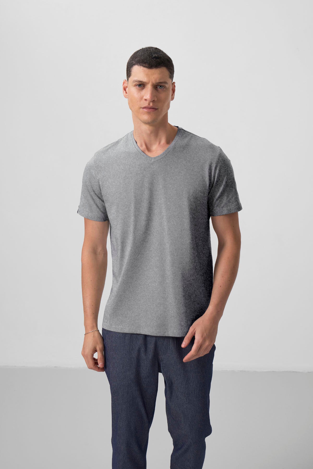 Gri Melanj Basic Kısa Kol Standart Kalıp V Yaka Erkek T-Shirt - 87912