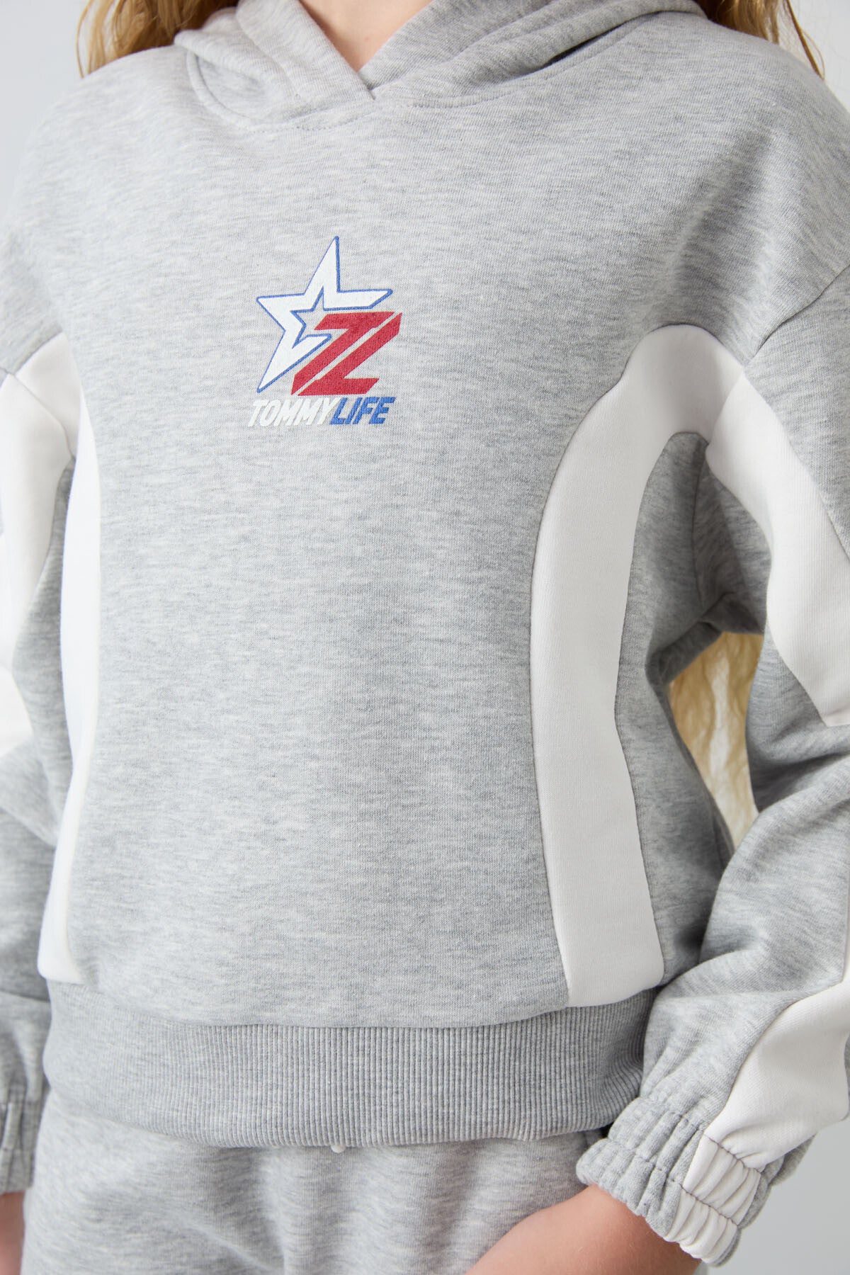 Gri Melanj Pamuklu İçi Tüylü Yumuşak Dokulu Standart Fit Baskılı Kız Çocuk Eşofman Takım - 75166