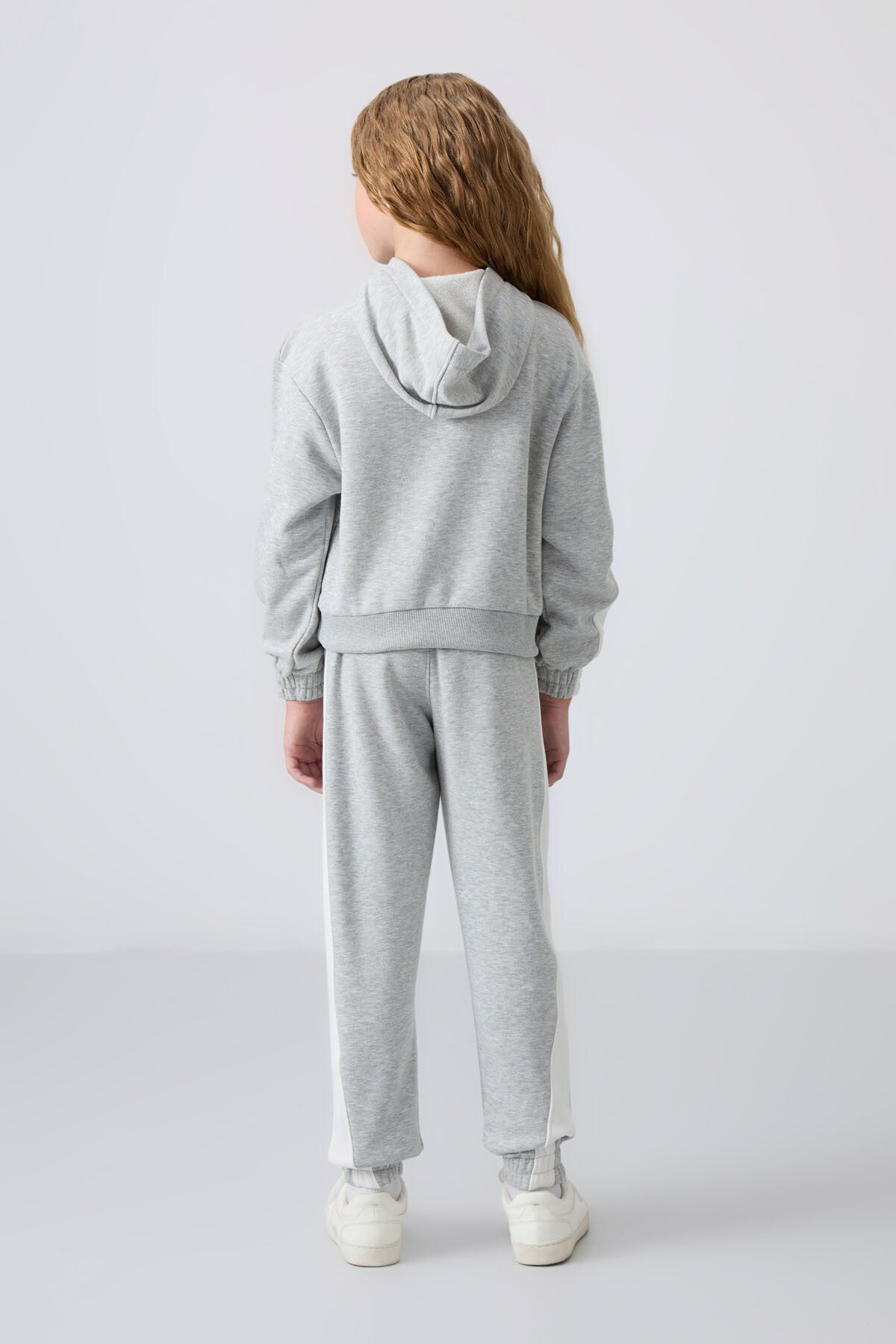 Gri Melanj Pamuklu İçi Tüylü Yumuşak Dokulu Standart Fit Baskılı Kız Çocuk Eşofman Takım - 75166