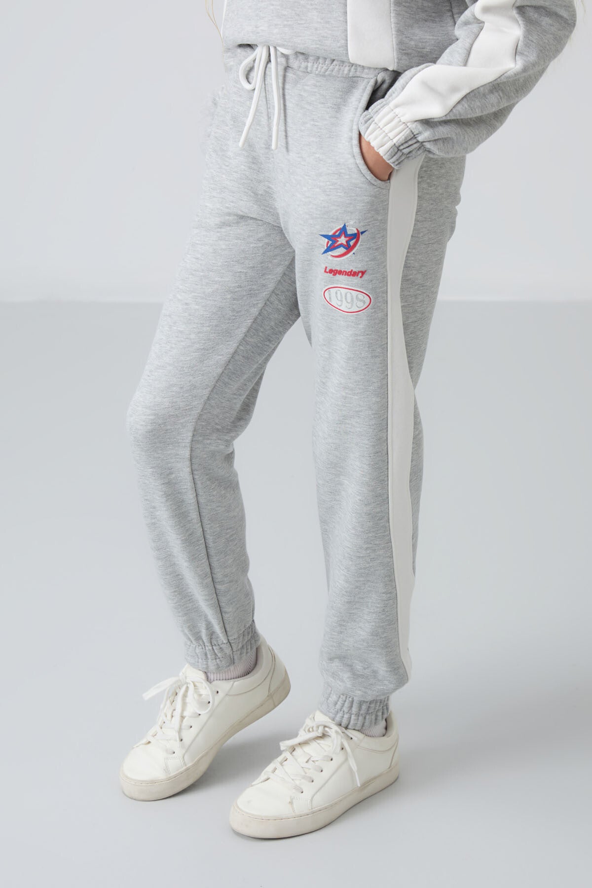 Gri Melanj Pamuklu İçi Tüylü Yumuşak Dokulu Standart Fit Baskılı Kız Çocuk Eşofman Takım - 75166