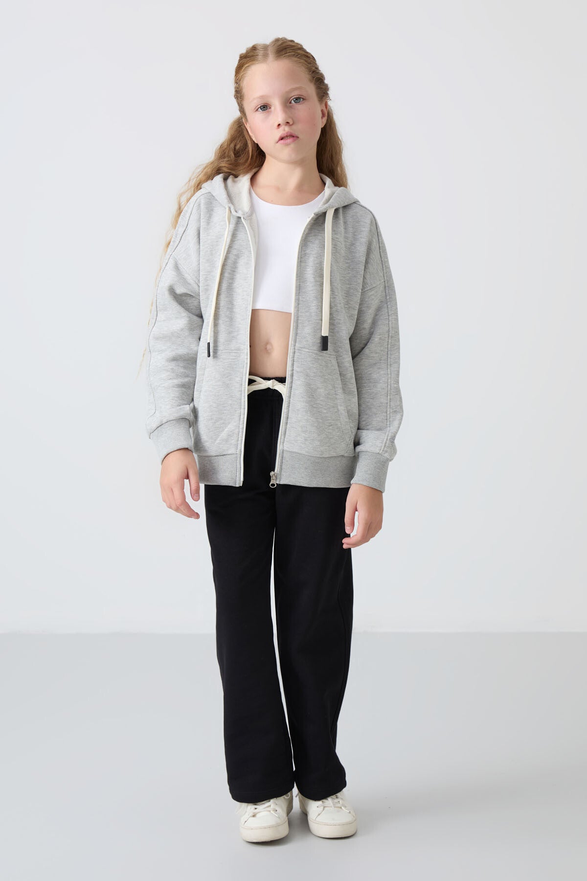 Gri Melanj Pamuklu İçi Tüylü Yumuşak Dokulu Standart Fit Nakışlı Kız Çocuk Sweatshirt - 75149