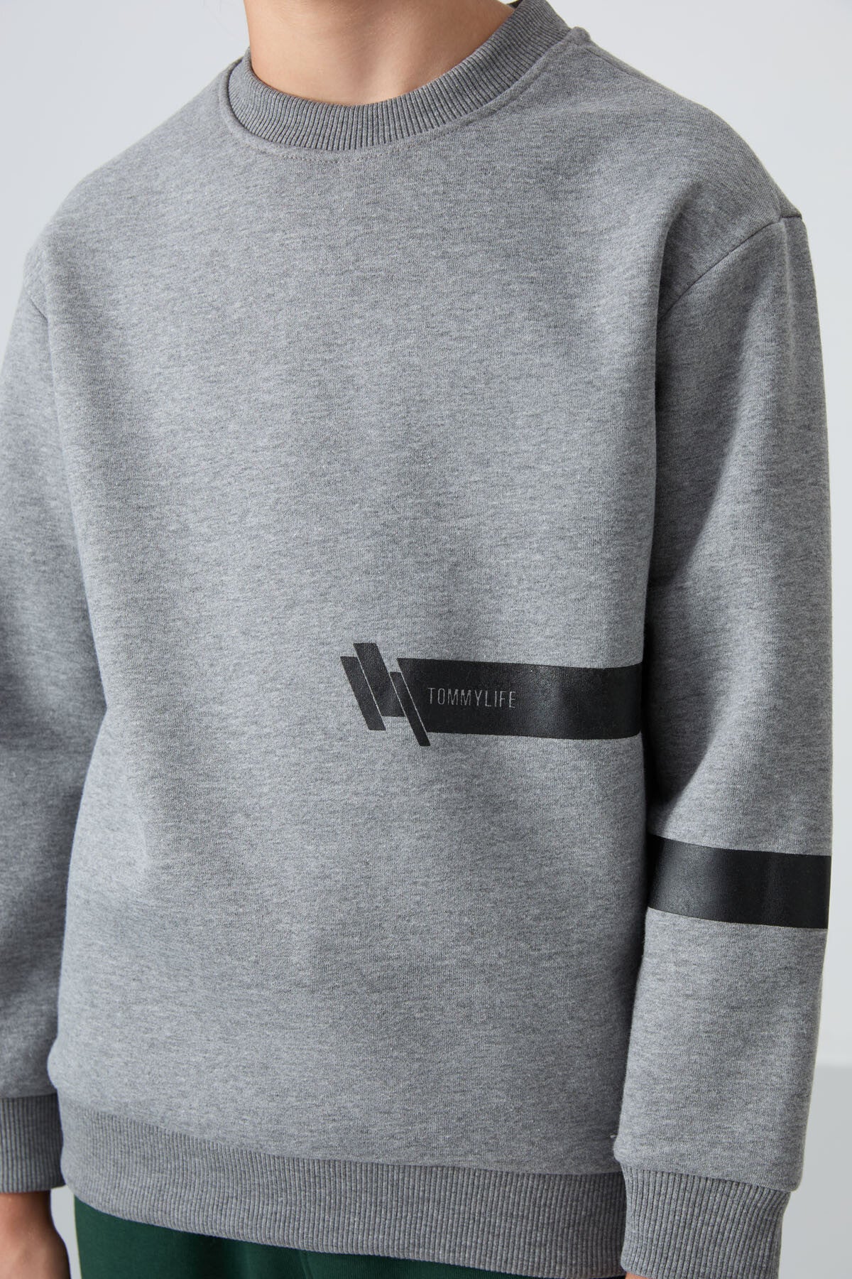 Gri Melanj Pamuklu Kalın İçi Tüylü Standart Fit Baskılı Erkek Çocuk Sweatshirt - 11238