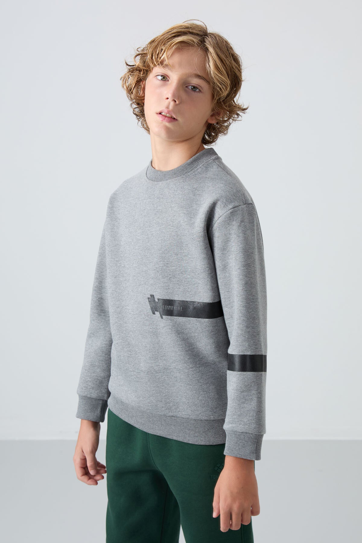 Gri Melanj Pamuklu Kalın İçi Tüylü Standart Fit Baskılı Erkek Çocuk Sweatshirt - 11238