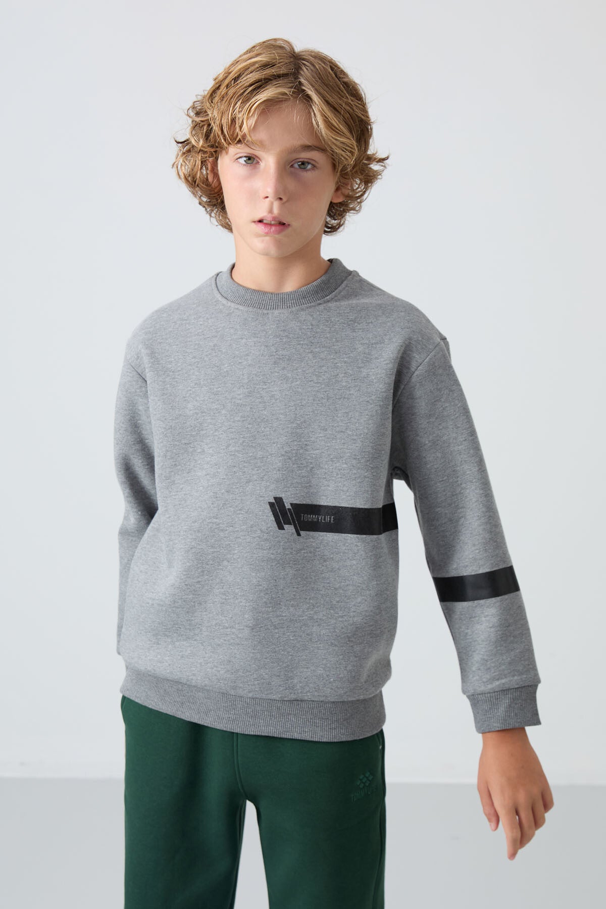 Gri Melanj Pamuklu Kalın İçi Tüylü Standart Fit Baskılı Erkek Çocuk Sweatshirt - 11238