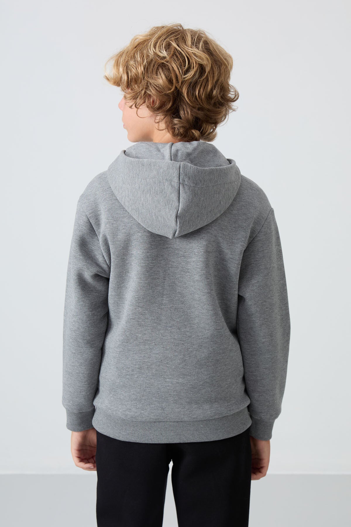 Gri Melanj Pamuklu Kalın İçi Tüylü Standart Fit Nakışlı Erkek Çocuk Sweatshirt - 11244