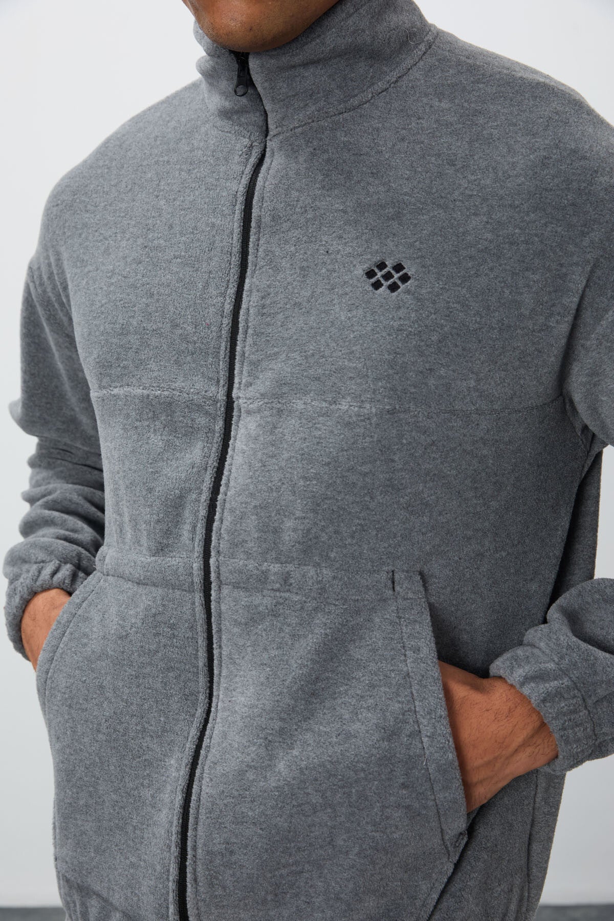 Gri Melanj Kalın Yumuşak Dokulu Comfort Fit Nakışlı Erkek Eşofman Takım - 85269