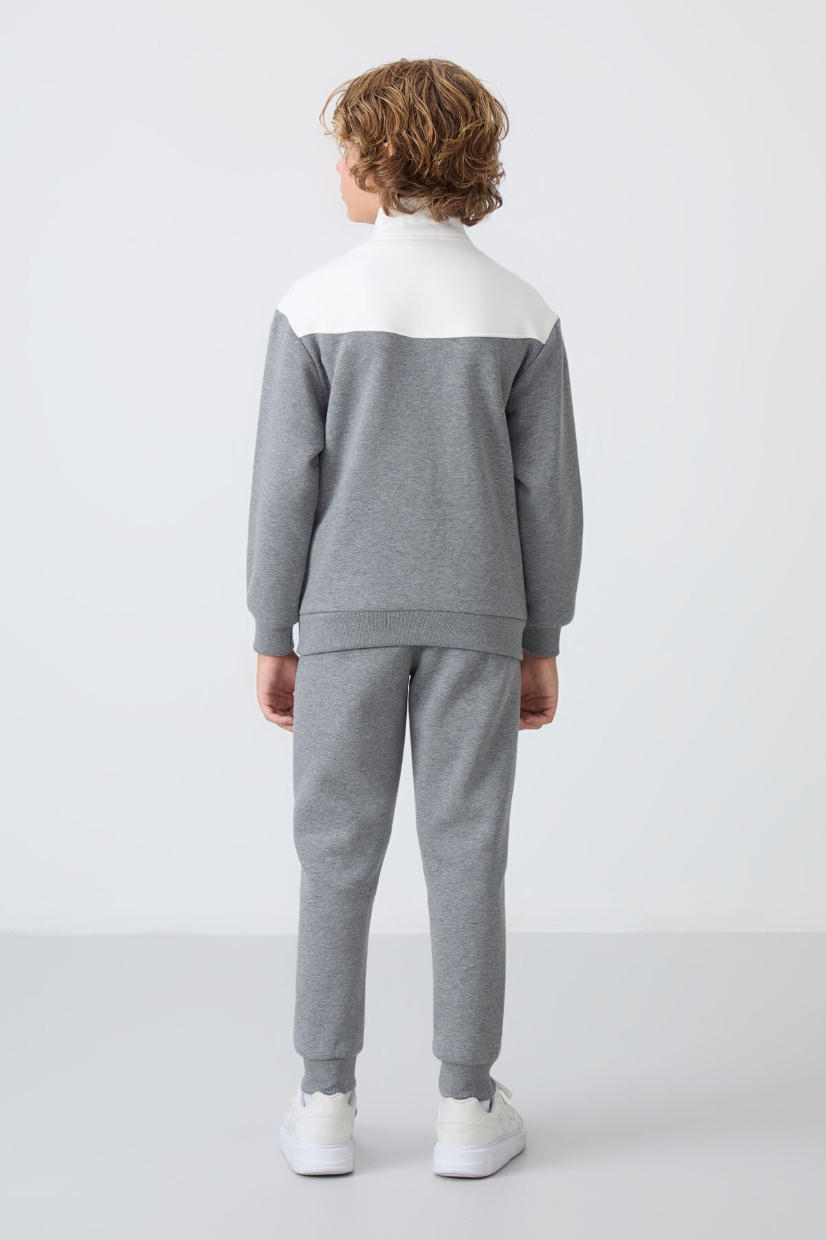 Gri Melanj Pamuklu Kalın İçi Tüylü Standart Fit Nakışlı Erkek Çocuk Eşofman Takım - 11240