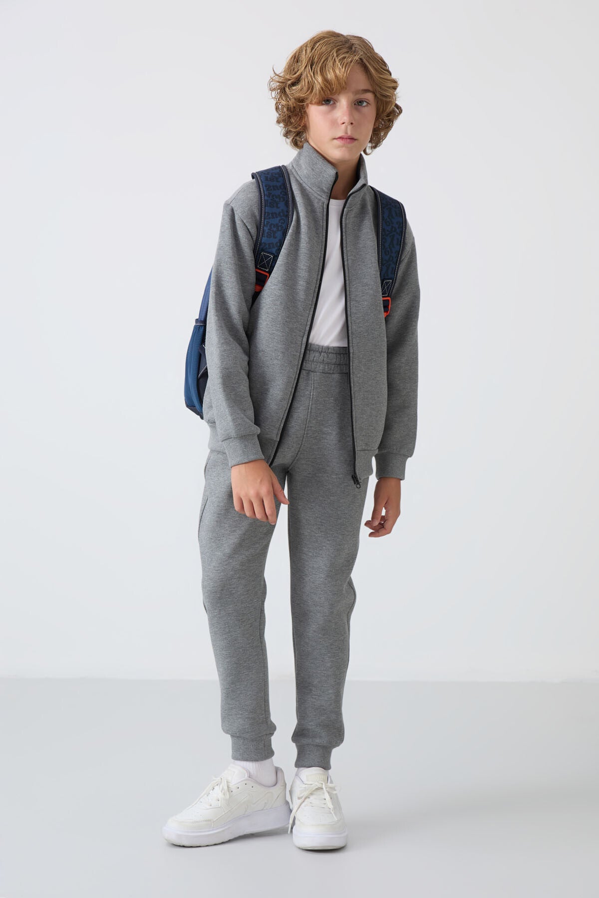 Gri Melanj Pamuklu Kalın İçi Tüylü Standart Fit Nakışlı Erkek Çocuk Eşofman Takım - 11256