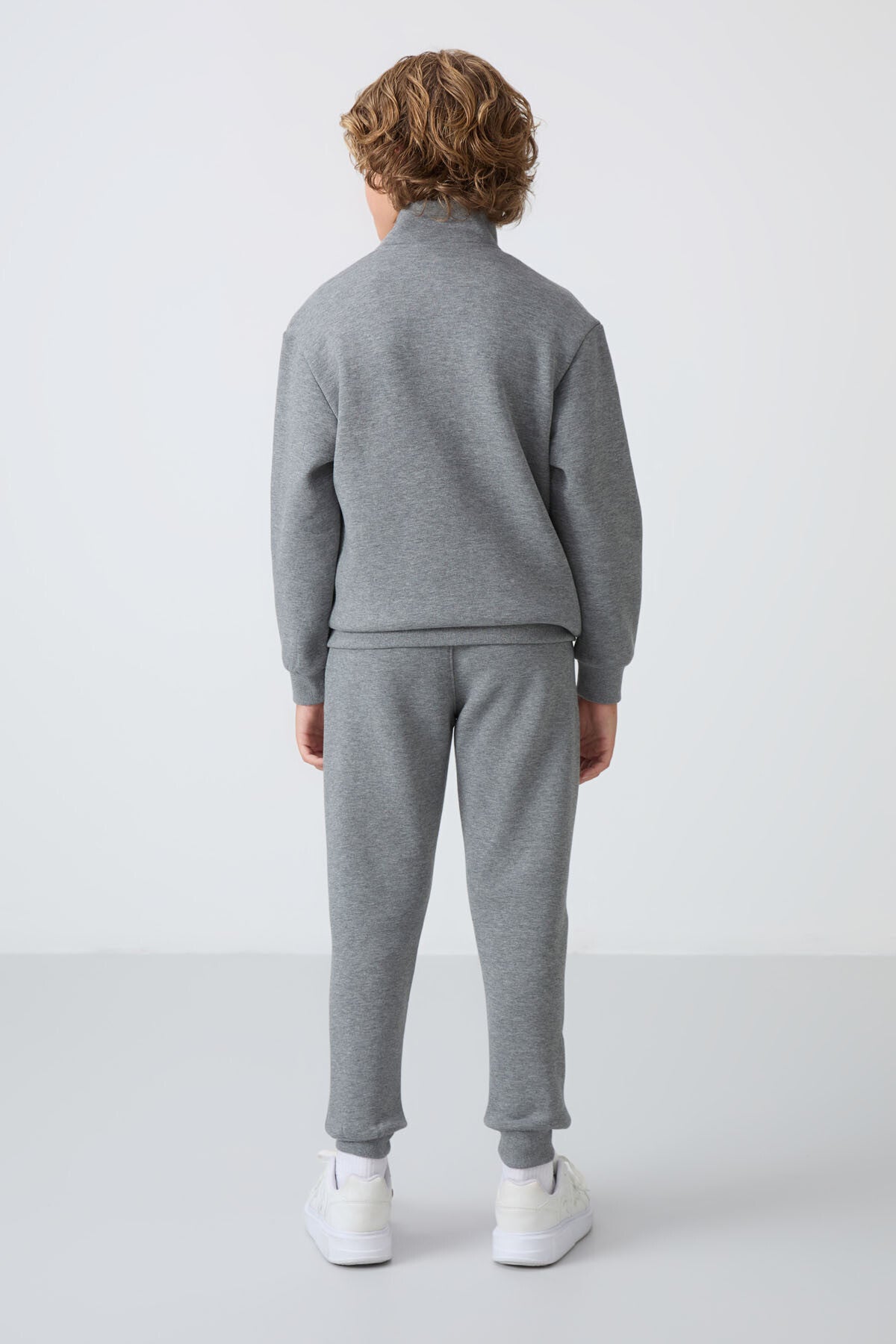 Gri Melanj Pamuklu Kalın İçi Tüylü Standart Fit Nakışlı Erkek Çocuk Eşofman Takım - 11256