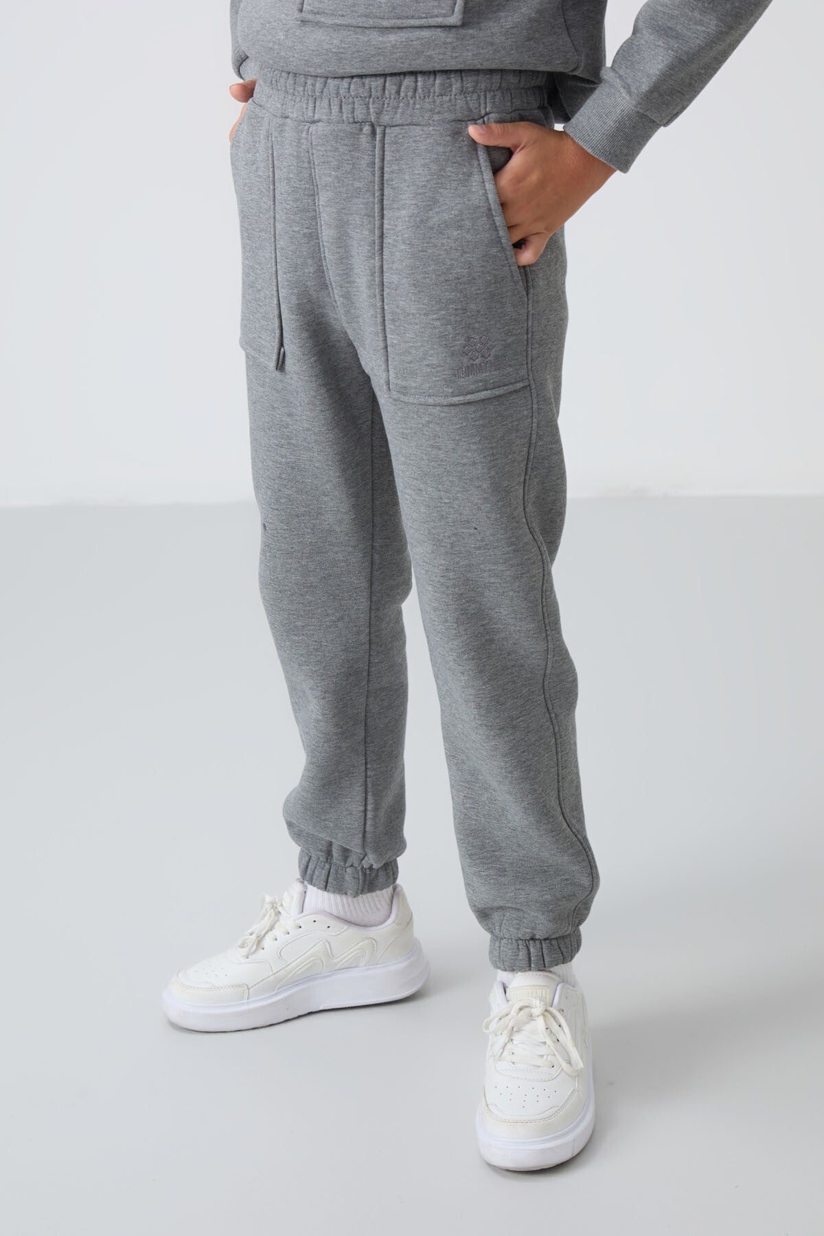 Gri Melanj Pamuklu Kalın İçi Tüylü Standart Fit Baskılı Erkek Çocuk Eşofman Takım - 11257