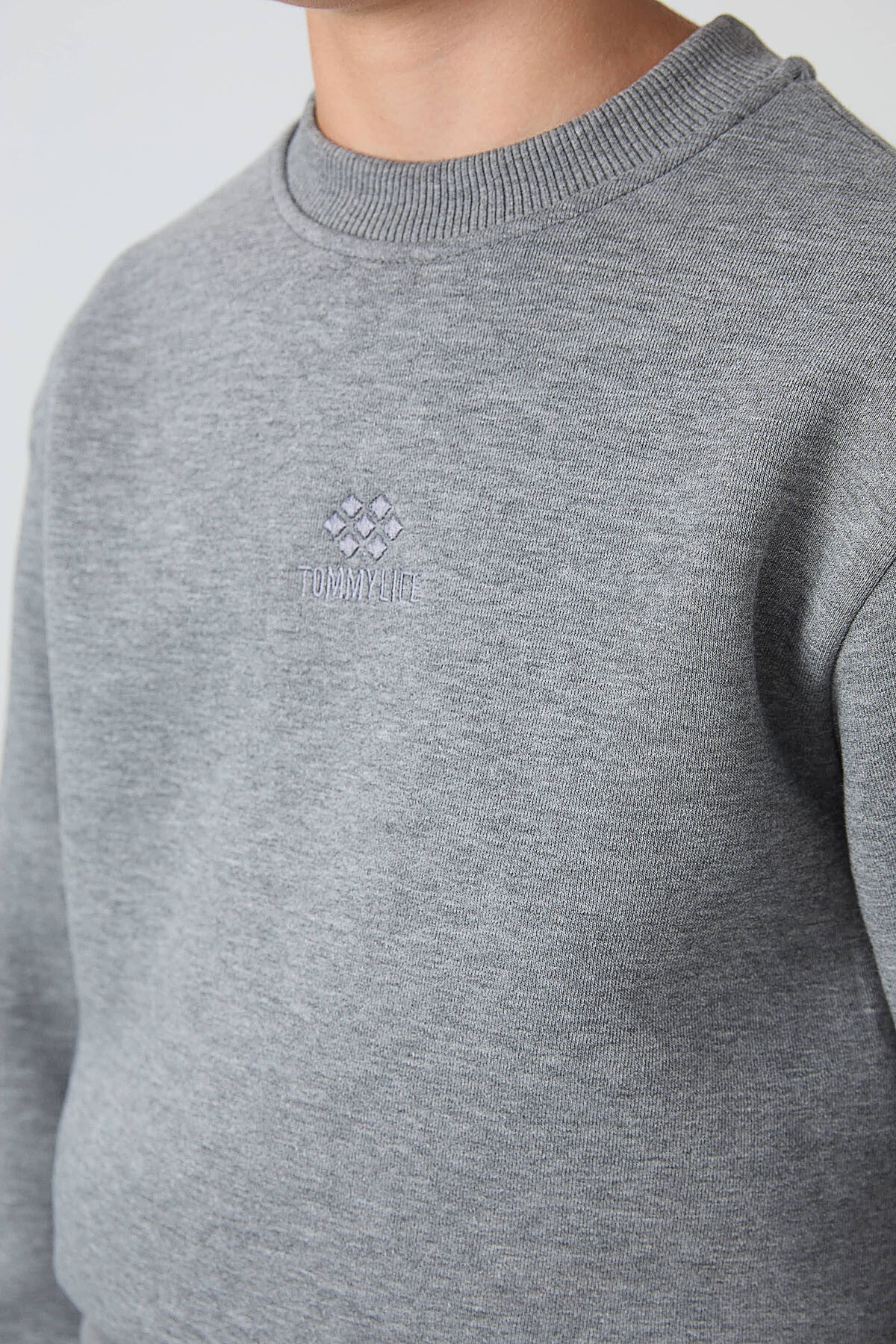 Gri Melanj Pamuklu Kalın İçi Tüylü Standart Fit Nakışlı Erkek Çocuk Eşofman Takım - 11249