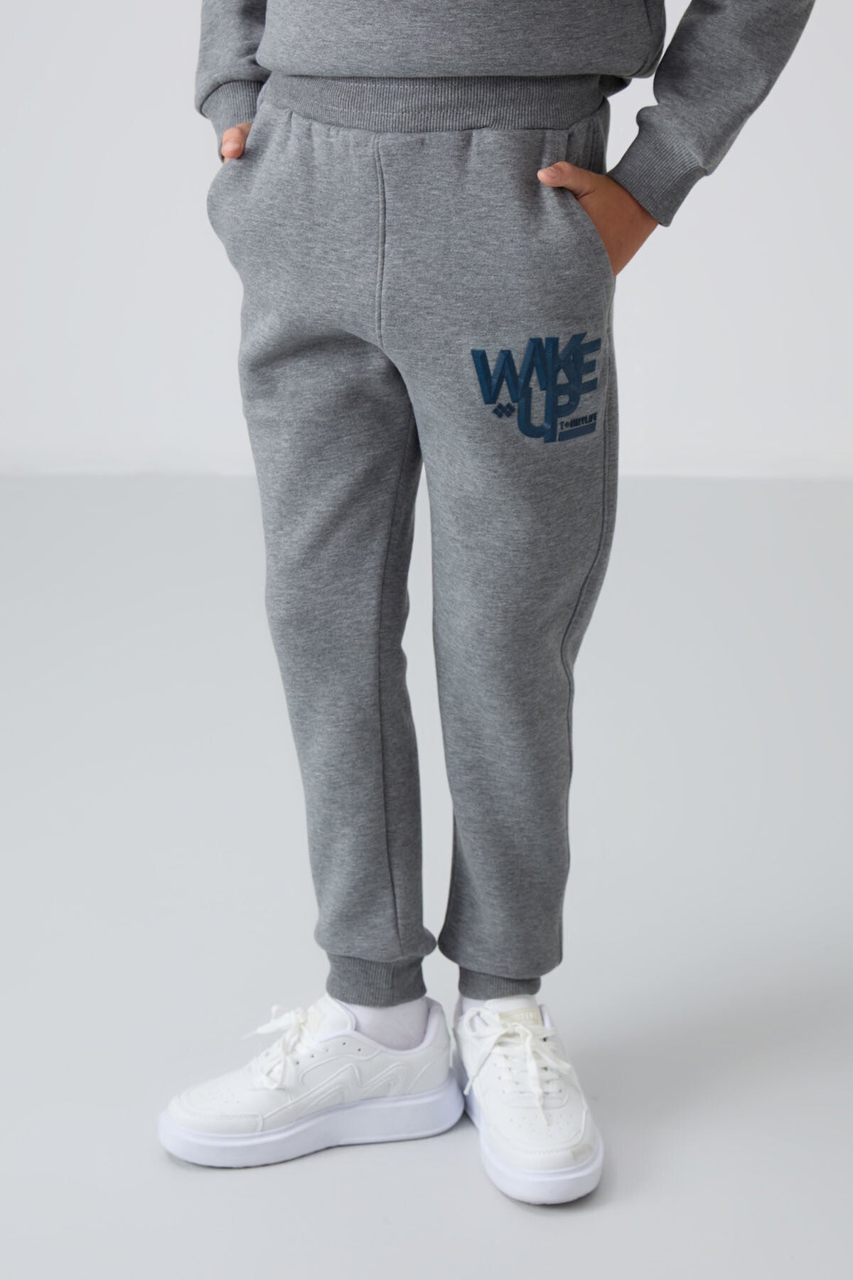 Gri Melanj Pamuklu Kalın İçi Tüylü Standart Fit Baskılı Erkek Çocuk Eşofman Takım - 11253