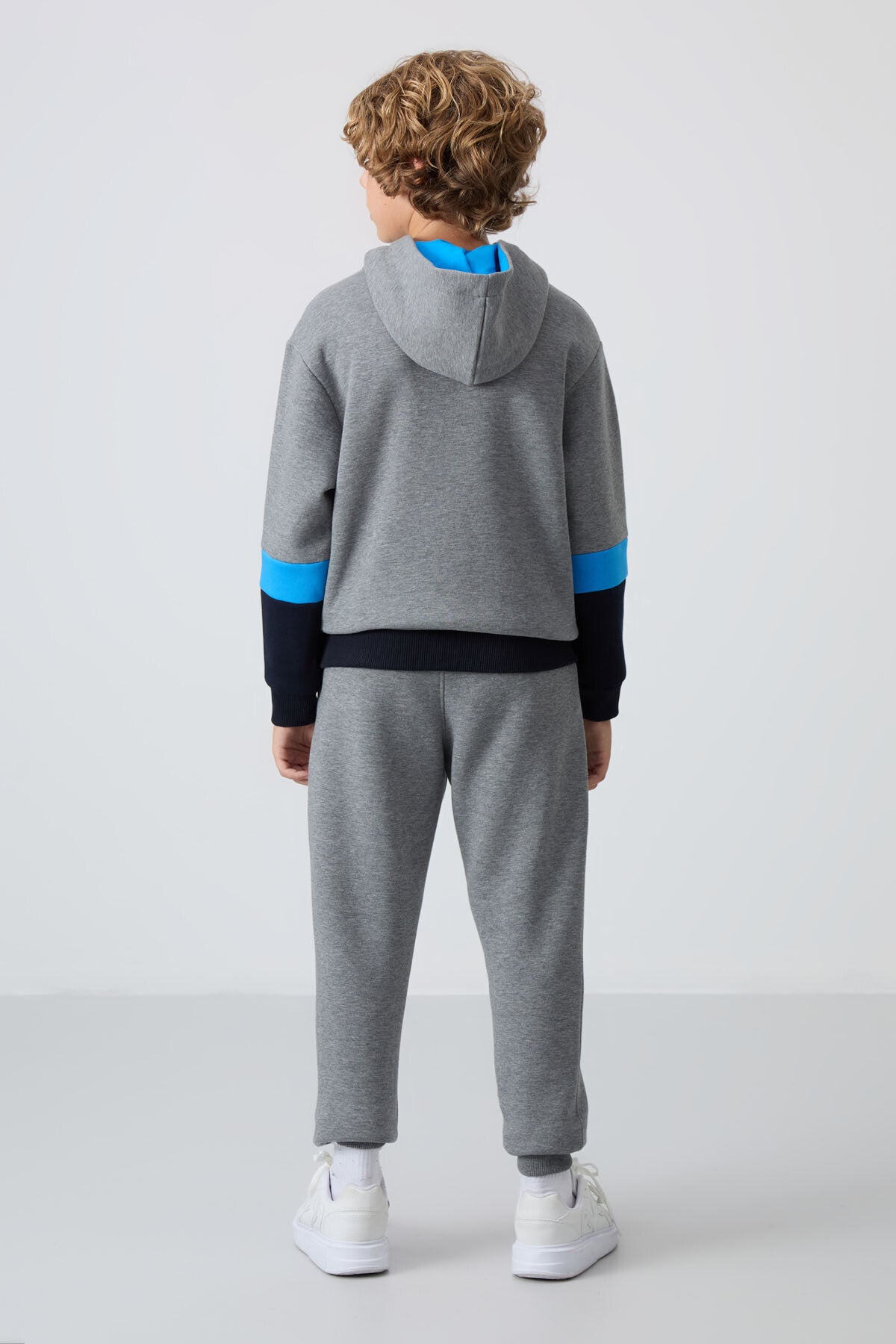 Gri Melanj Pamuklu Kalın İçi Tüylü Standart Fit Nakışlı Erkek Çocuk Eşofman Takım - 11255