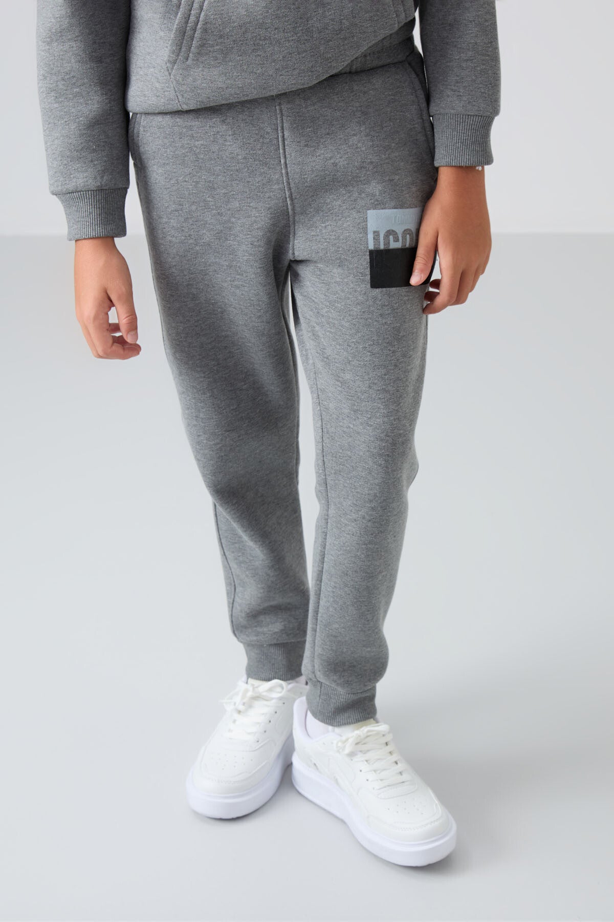 Gri Melanj Pamuklu Kalın İçi Tüylü Standart Fit Baskılı Erkek Çocuk Eşofman Takım - 11246