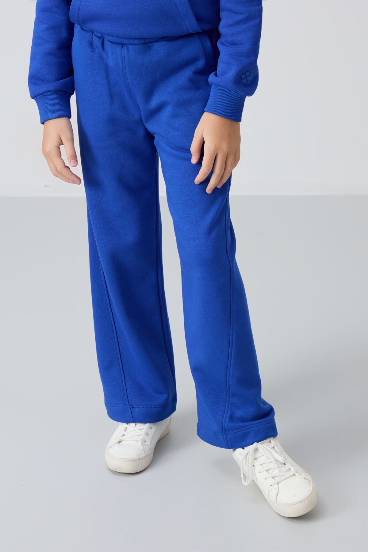 Gece Mavi Pamuklu İçi Tüylü Yumuşak Dokulu Standart Fit Nakışlı Kız Çocuk Eşofman Takım - 75162