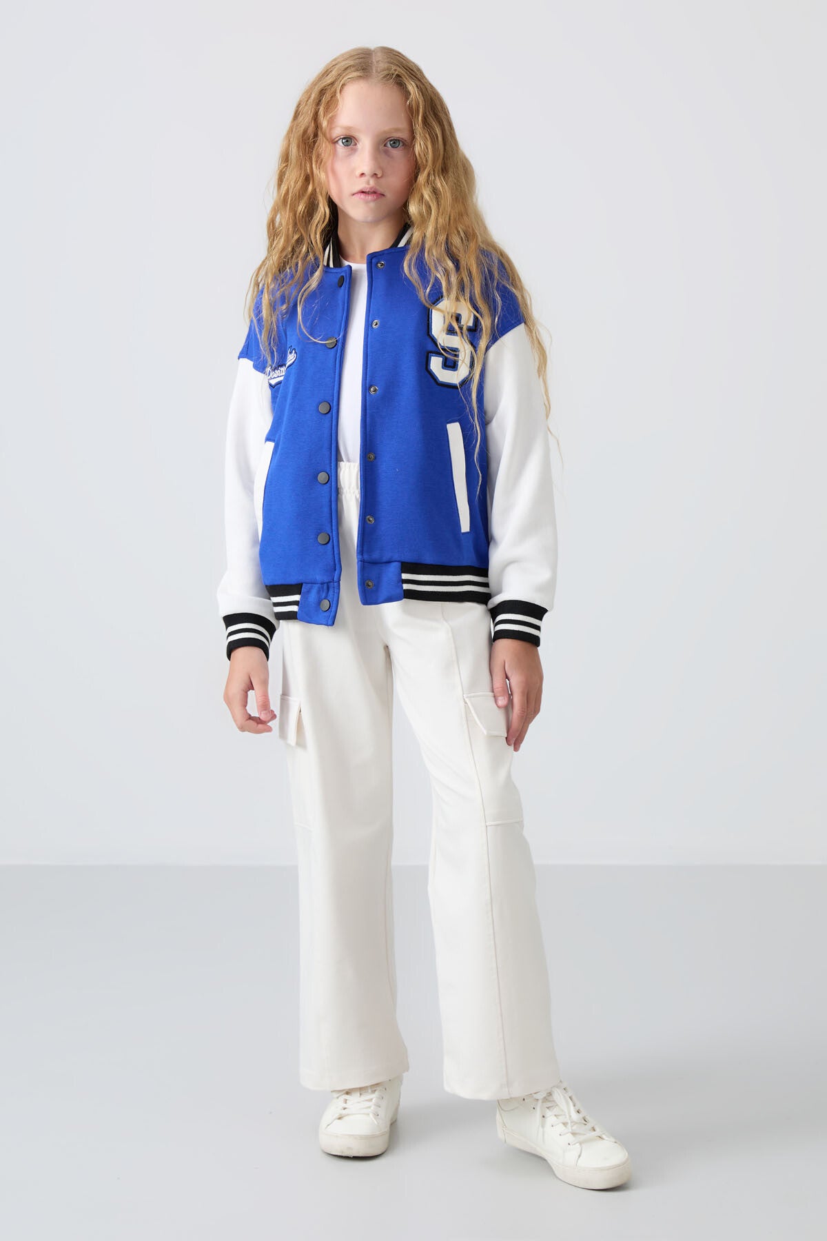 Gece Mavi Pamuklu İçi Tüylü Yumuşak Dokulu Standart Fit Nakışlı Kız Çocuk Kolej Ceket - 75163