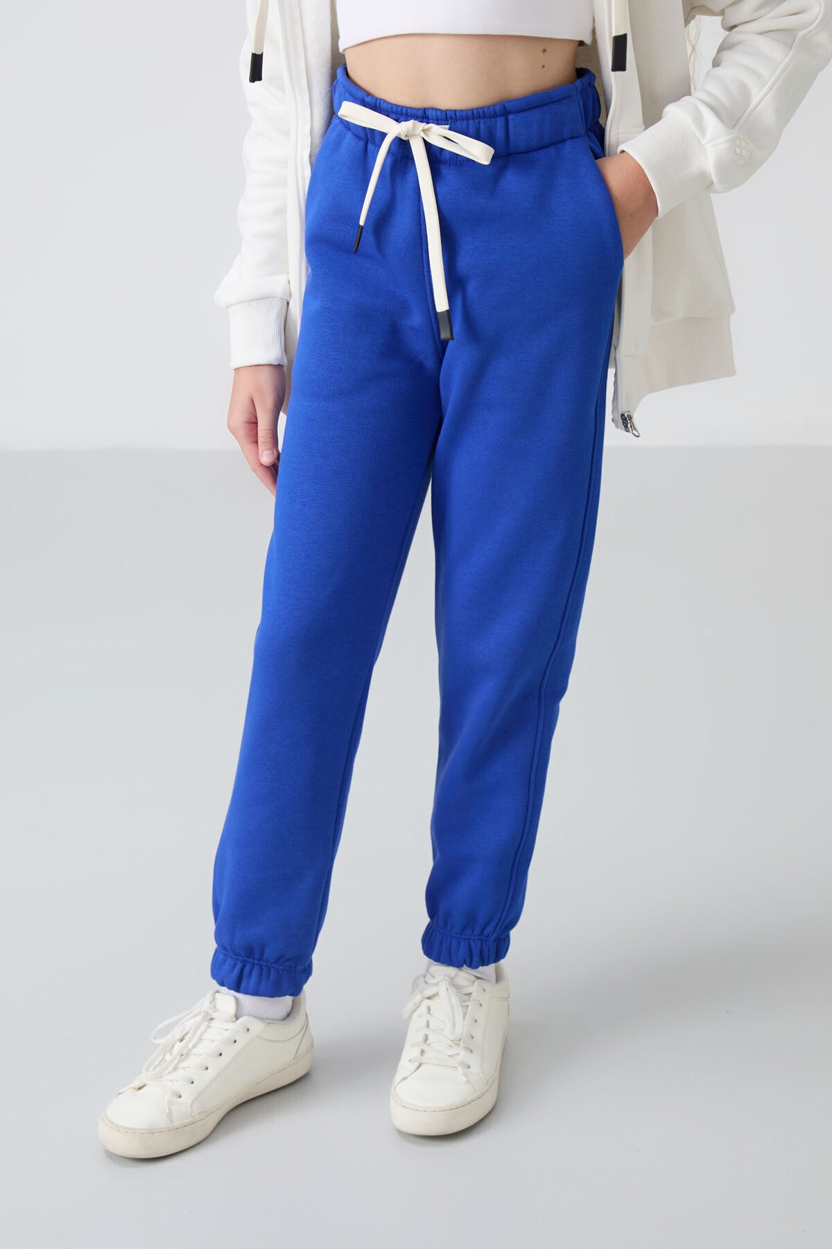 Gece Mavi Pamuklu İçi Tüylü Yumuşak Dokulu Standart Fit Nakışlı Kız Çocuk Eşofman Alt - 75158