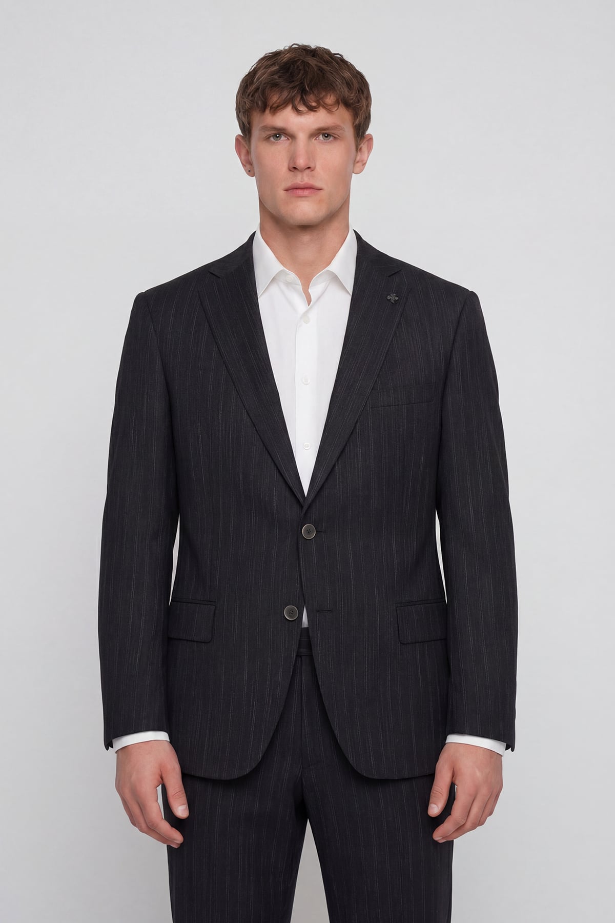 Siyah SUIT