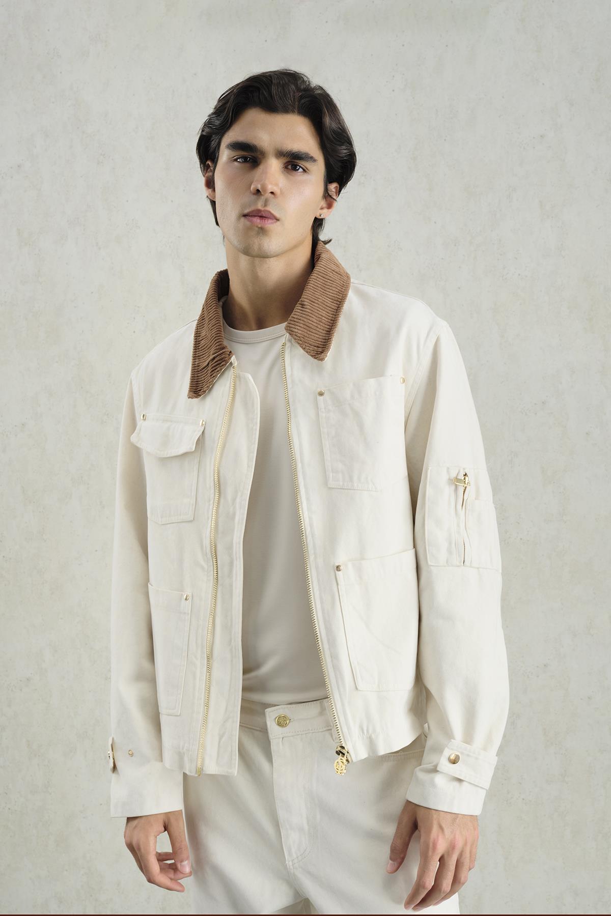 GOLD DETAYLI EKRU CEKET