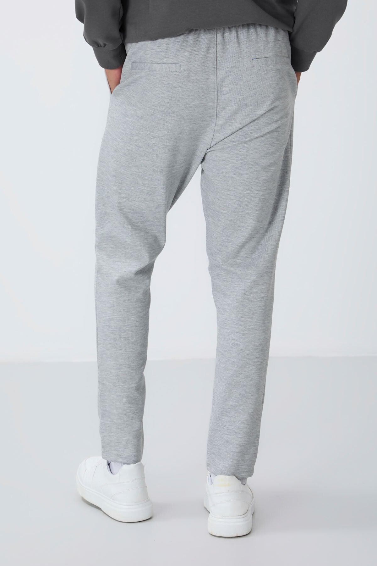 Gri Yüzeyi Dokulu Standart Fit Erkek Eşofman Alt - 82155