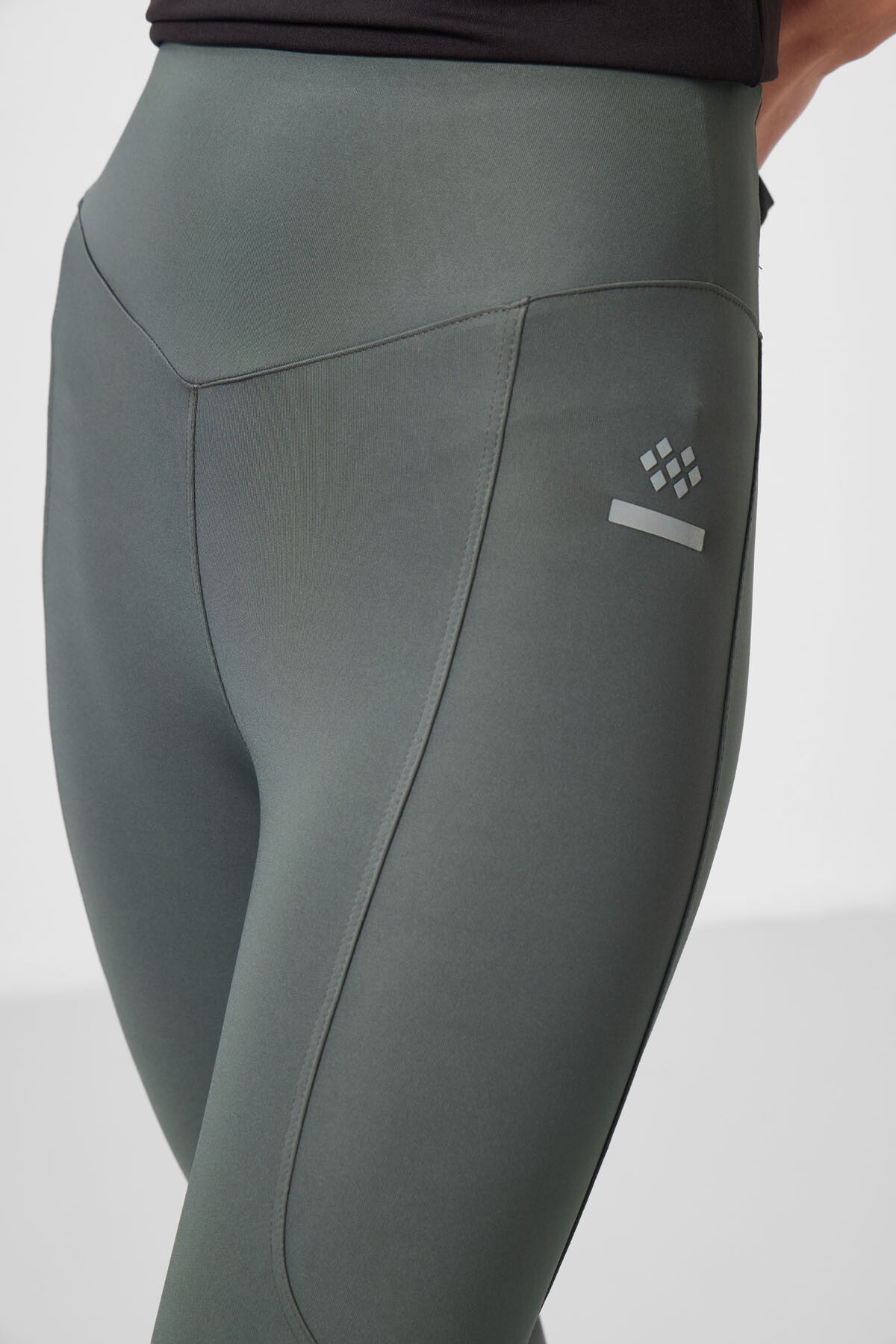 Haki Standart Fit Esnek Performans Kadın Tayt - 94666