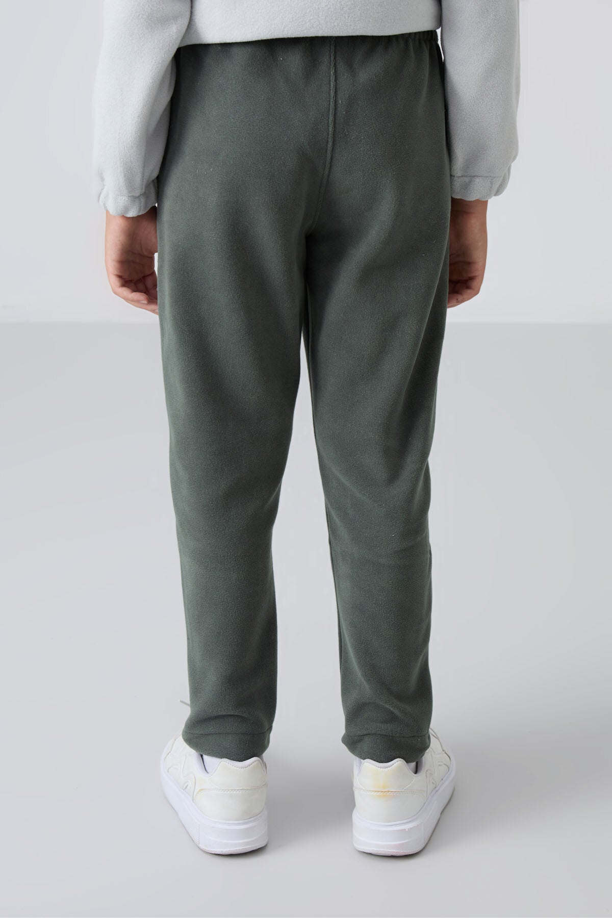 Haki Kalın Yumuşak Dokulu Standart Fit Nakışlı Polar Erkek Çocuk Eşofman Alt - 11219