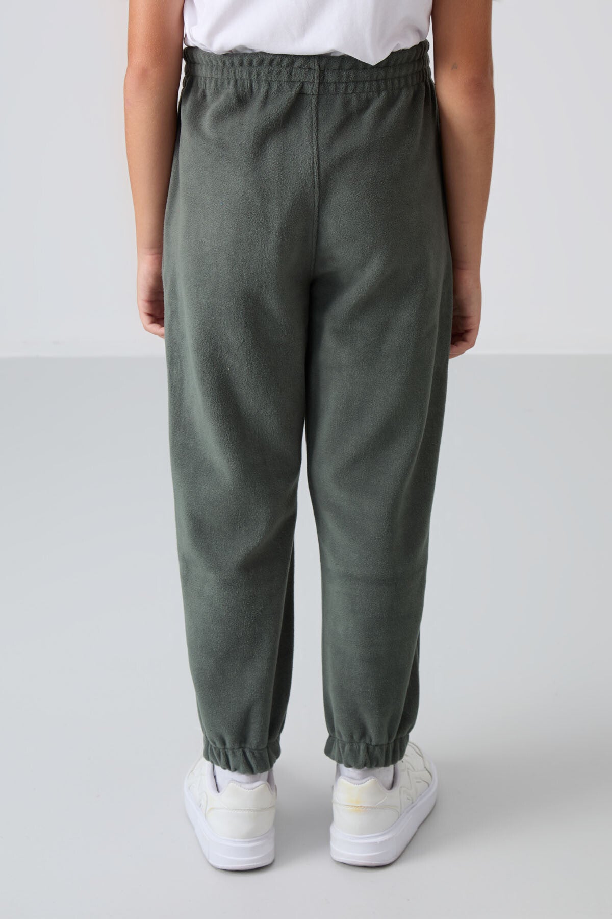 Haki Kalın Yumuşak Dokulu Standart Fit Nakışlı Polar Erkek Çocuk Eşofman Alt - 11220