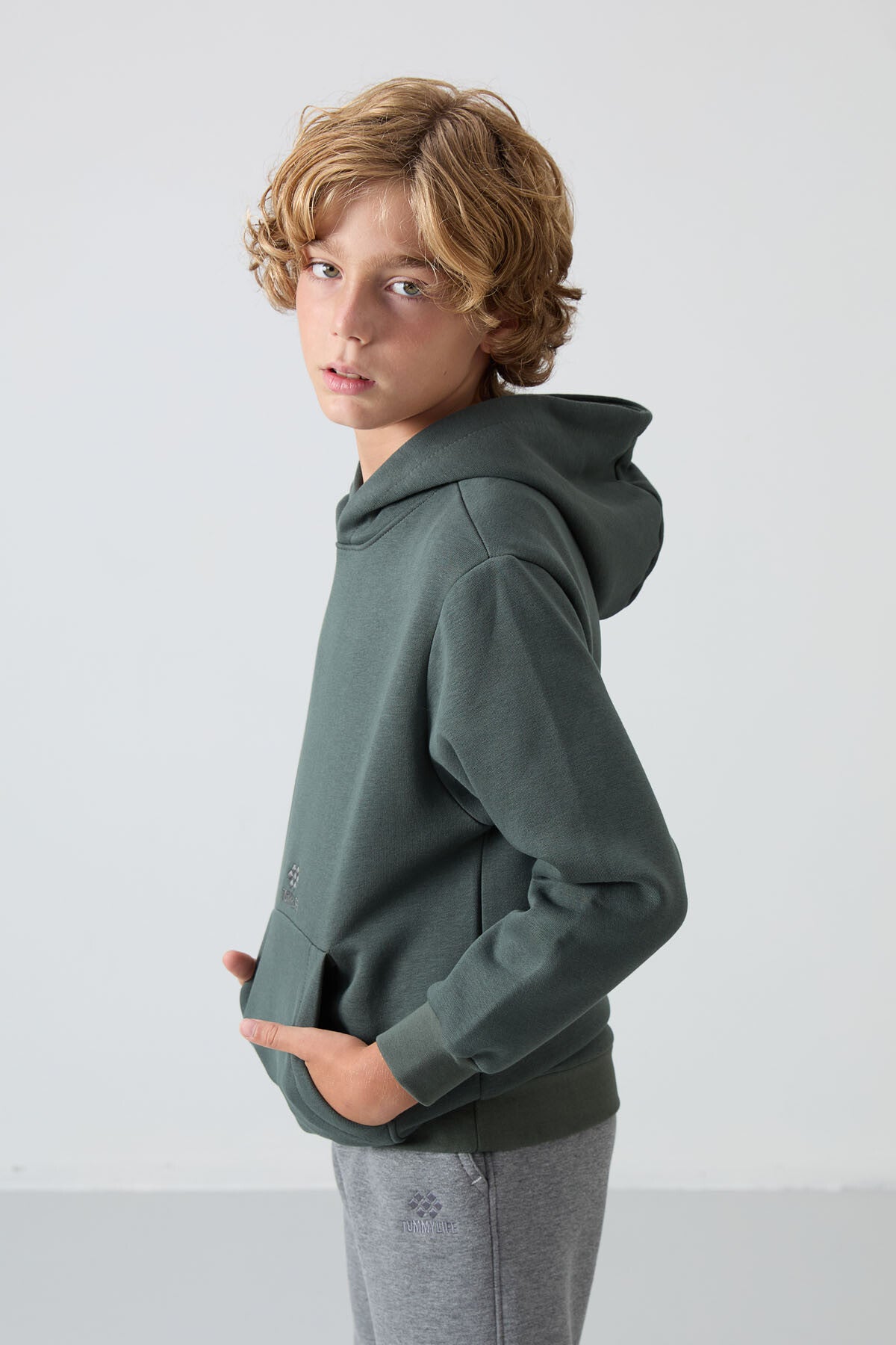 Haki Pamuklu Kalın İçi Tüylü Yumuşak Dokulu Standart Fit Baskılı Erkek Çocuk Sweatshirt - 11215