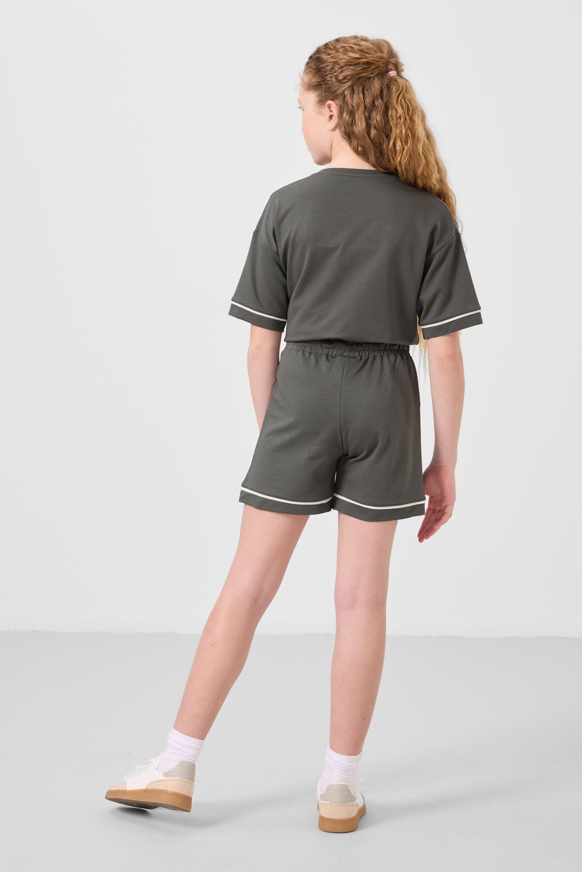 Haki Pamuklu Yumuşak Dokulu Standart Fit Basic Kız Çocuk Şort Takım - 75183