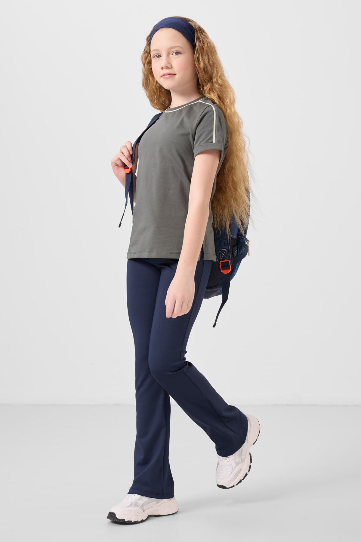 Haki Pamuklu O Yaka Standart Fit Basic Kız Çocuk T-Shirt - 75177