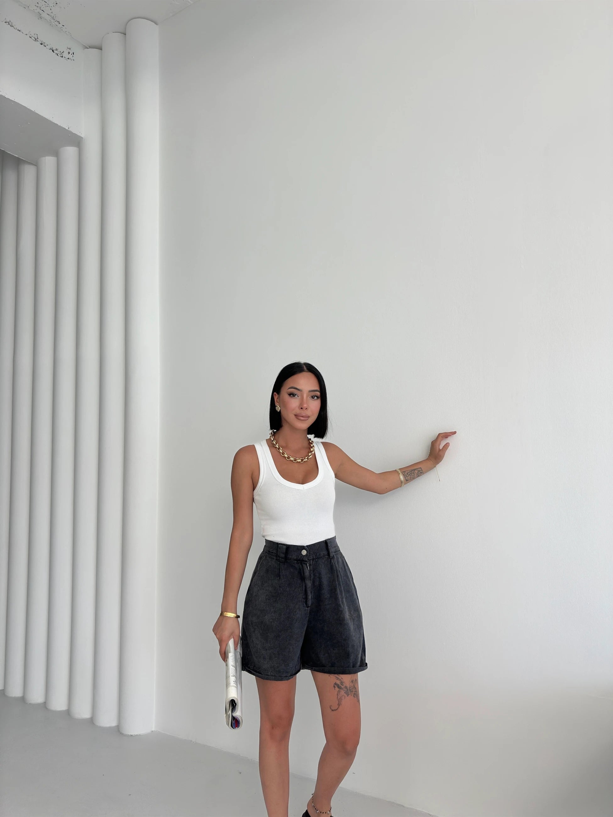 Sade Gabardin Şort