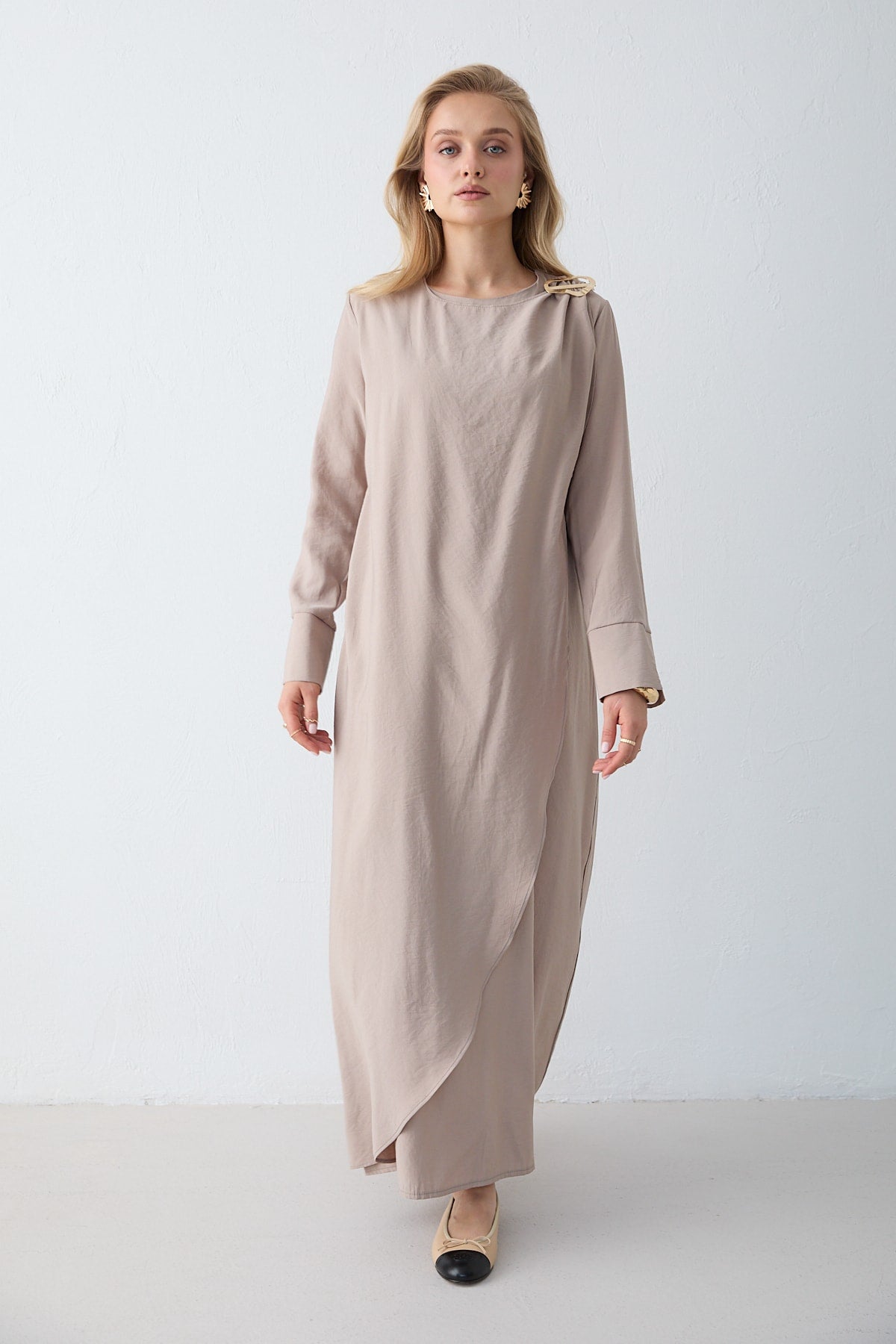 Broş Detaylı Elbise 32-2615