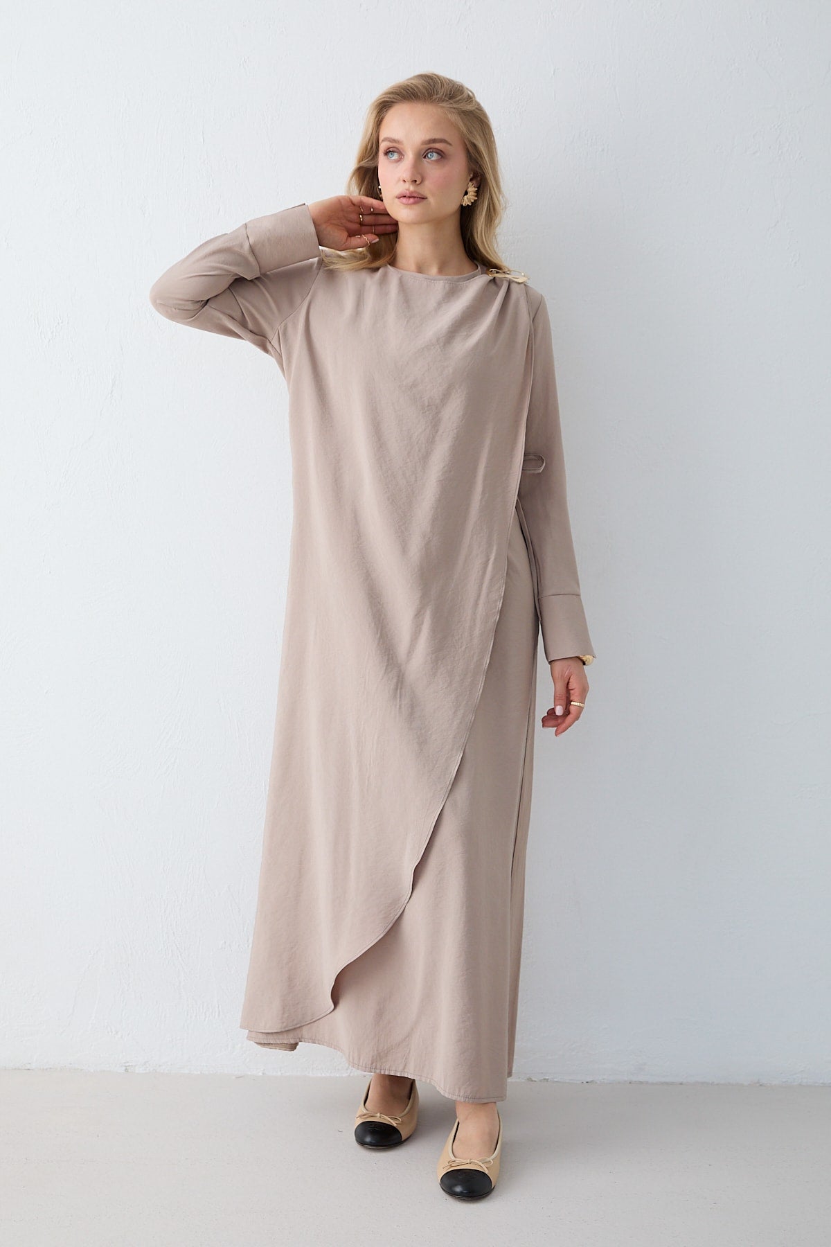 Broş Detaylı Elbise 32-2615