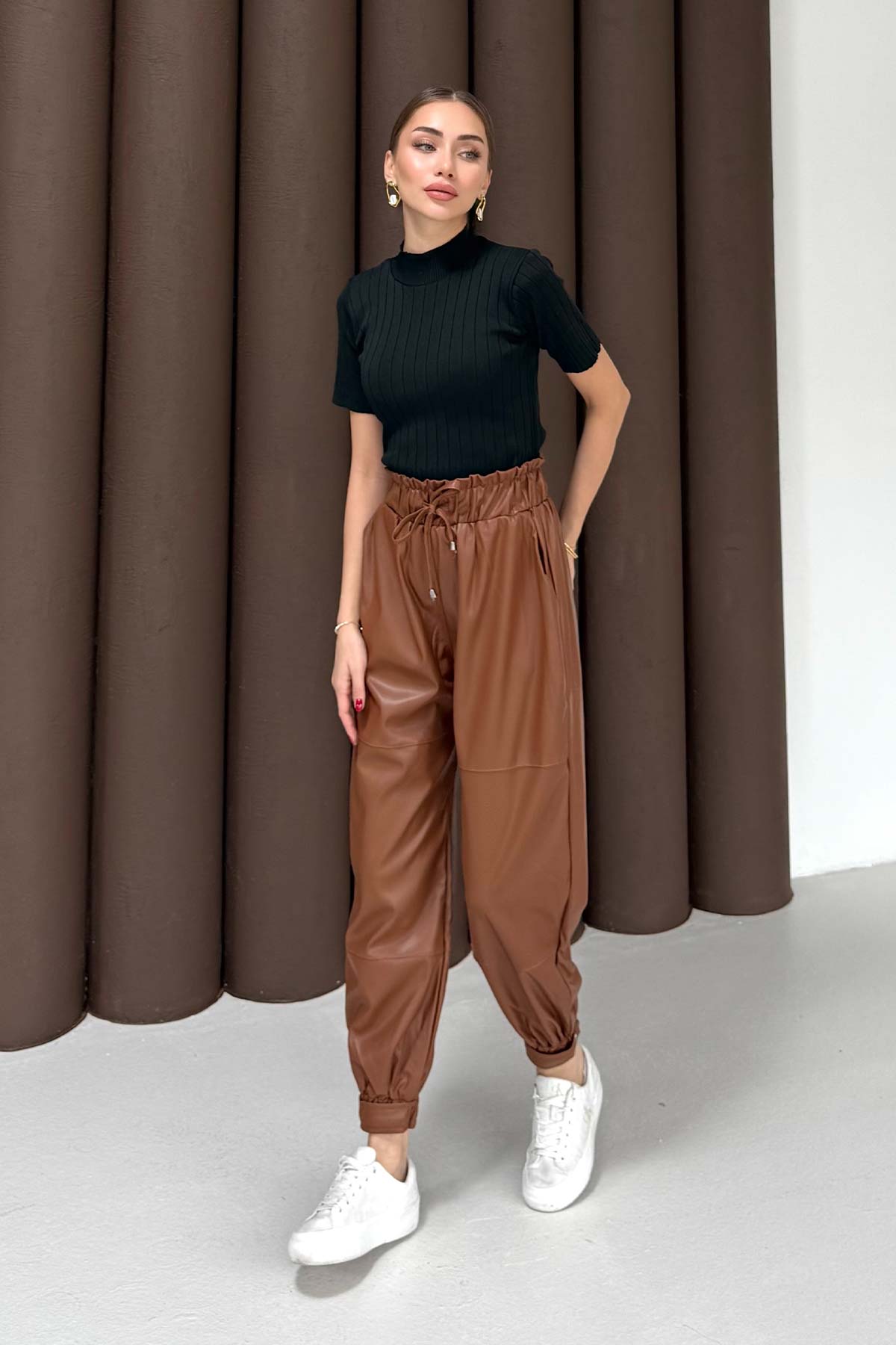 Çıtçıtlı Suni Deri Pantolon 32-9502-1