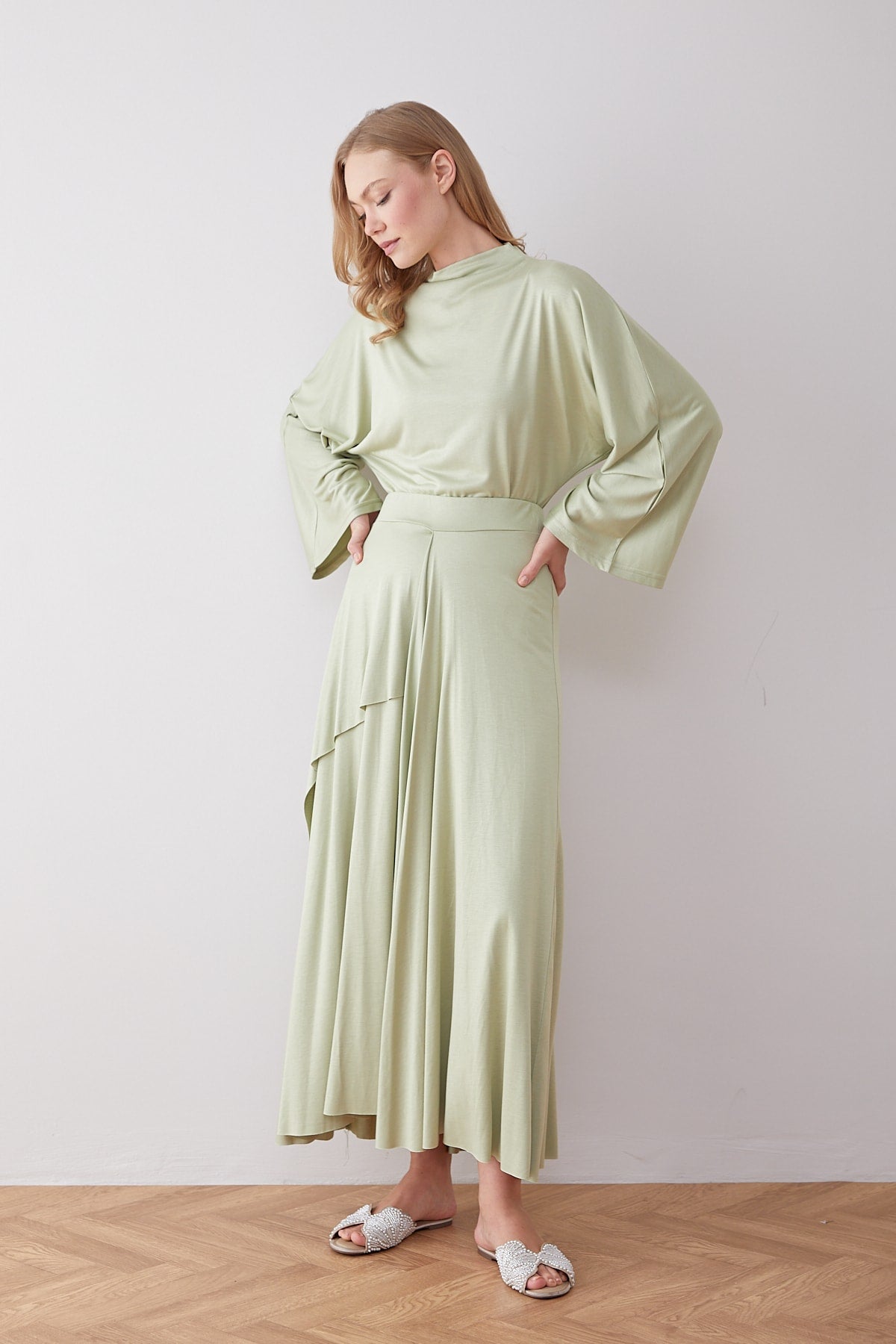 Asimetrik Etekli Takım 32-3820