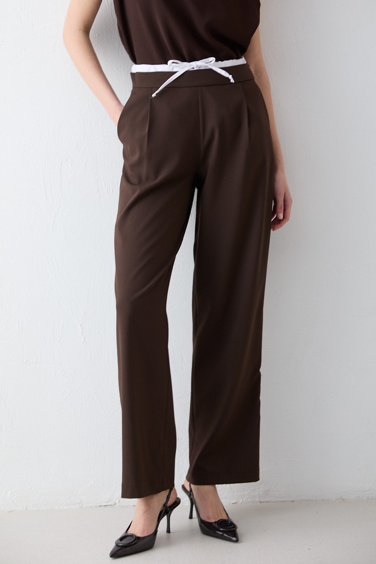 Bel Detaylı Pantolon 32-2699