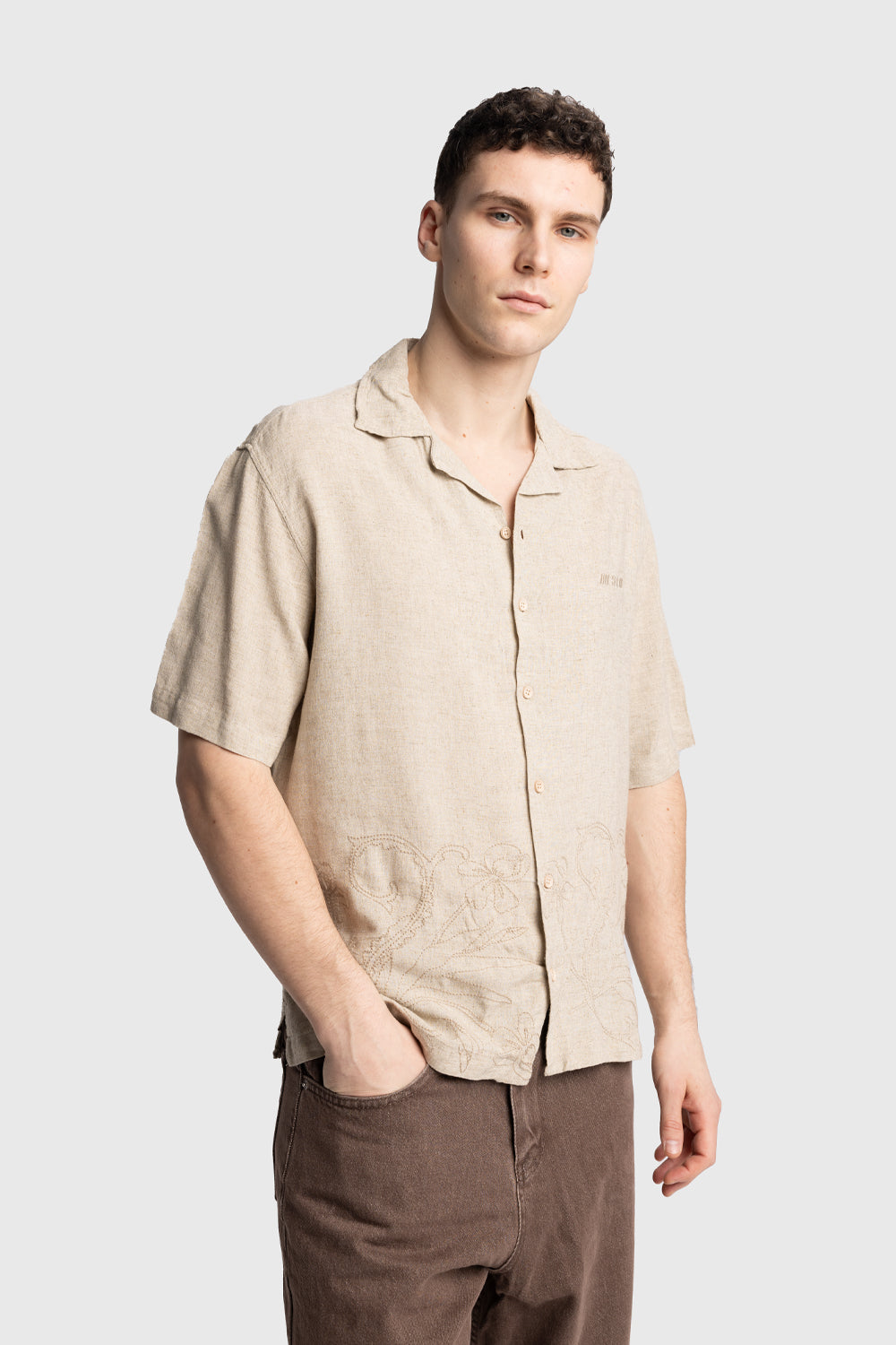 İŞLEMELİ KETEN GÖMLEK