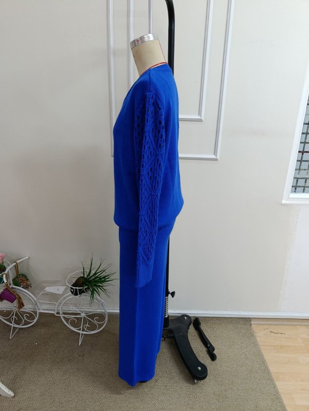Kadın Uzun Kollu V Yakalı Triko Bluz Ve Pantolon Ikili Takım