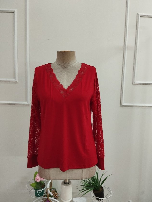 Kadın Uzun Kollu V Dantel Yakalı Viskon Bluz